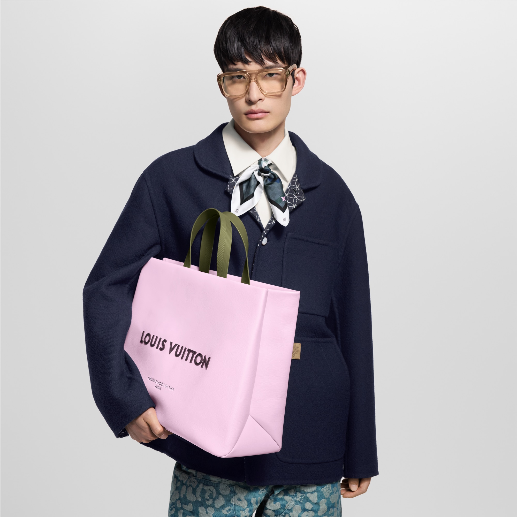 LV} - LVOther Leathers - LV包袋和小型皮具男士包袋 | 路易威登LOUIS VUITTON官网 (产品缩放)