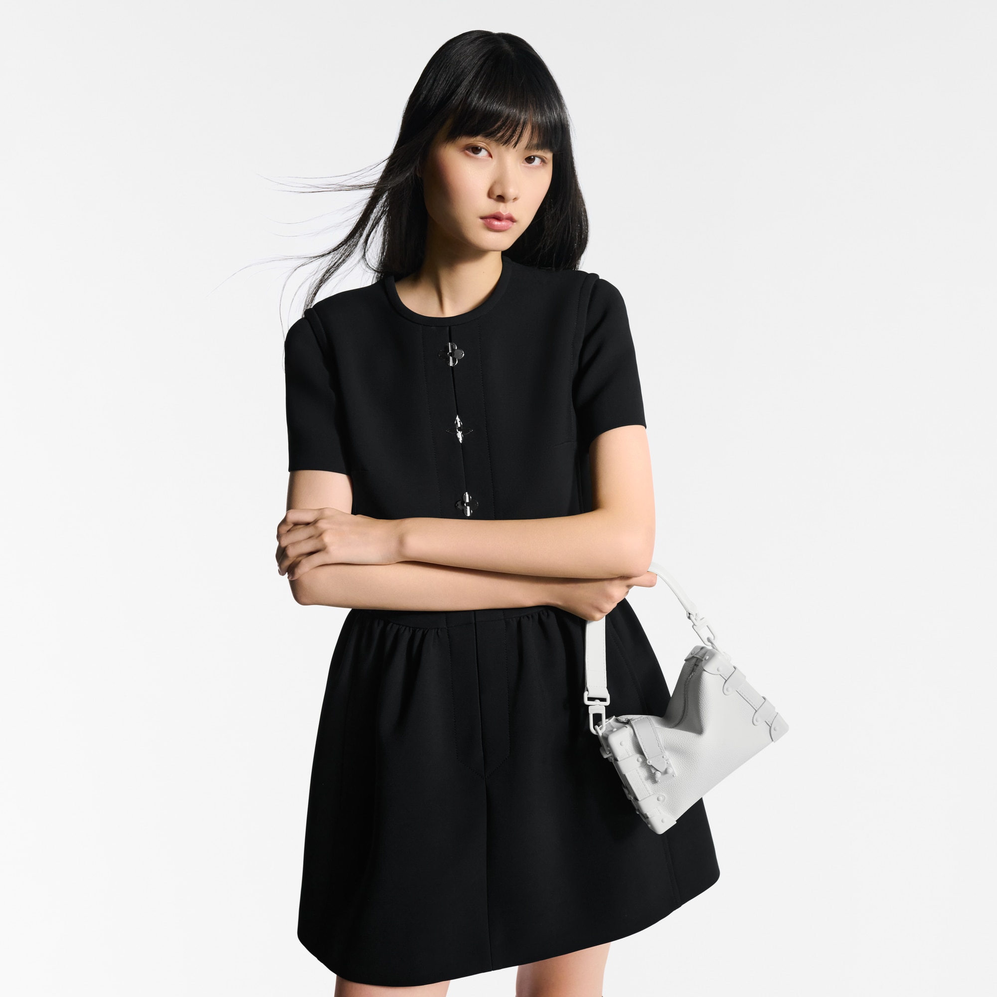 LV} - LV - LV包袋和小型皮具女士包袋 | 路易威登LOUIS VUITTON官网 (产品缩放)
