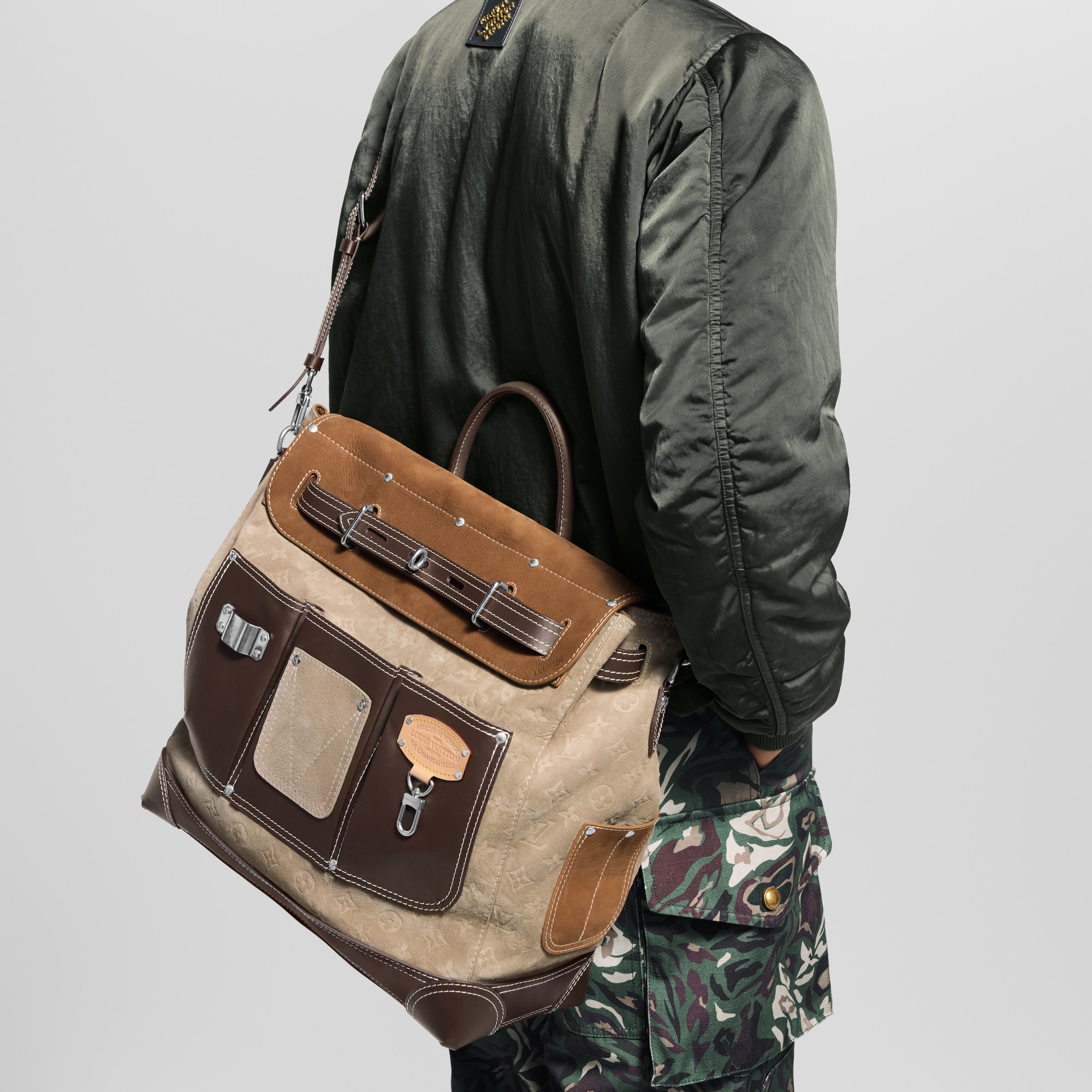 LV} - LVOther Leathers - LV包袋和小型皮具男士包袋 | 路易威登LOUIS VUITTON官网 (产品缩放)