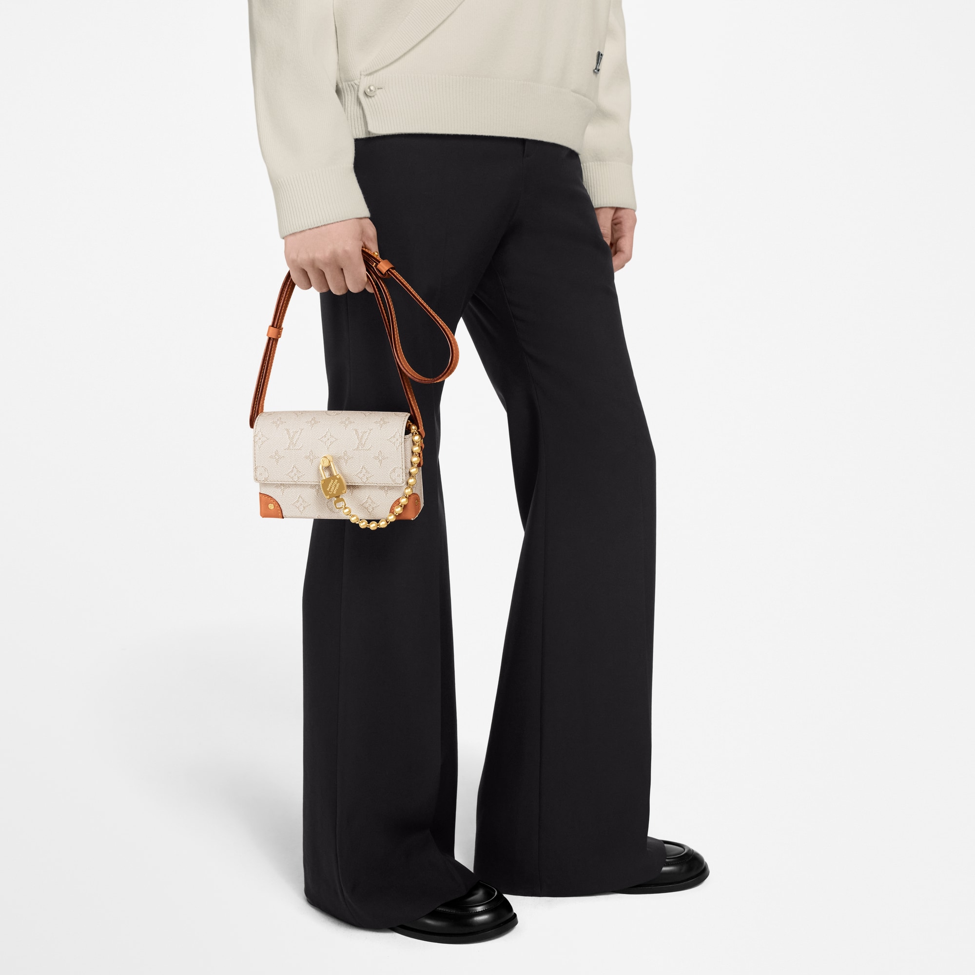LV} - LVMonogram Other - LV男士小型皮具 | 路易威登LOUIS VUITTON官网 (产品缩放)