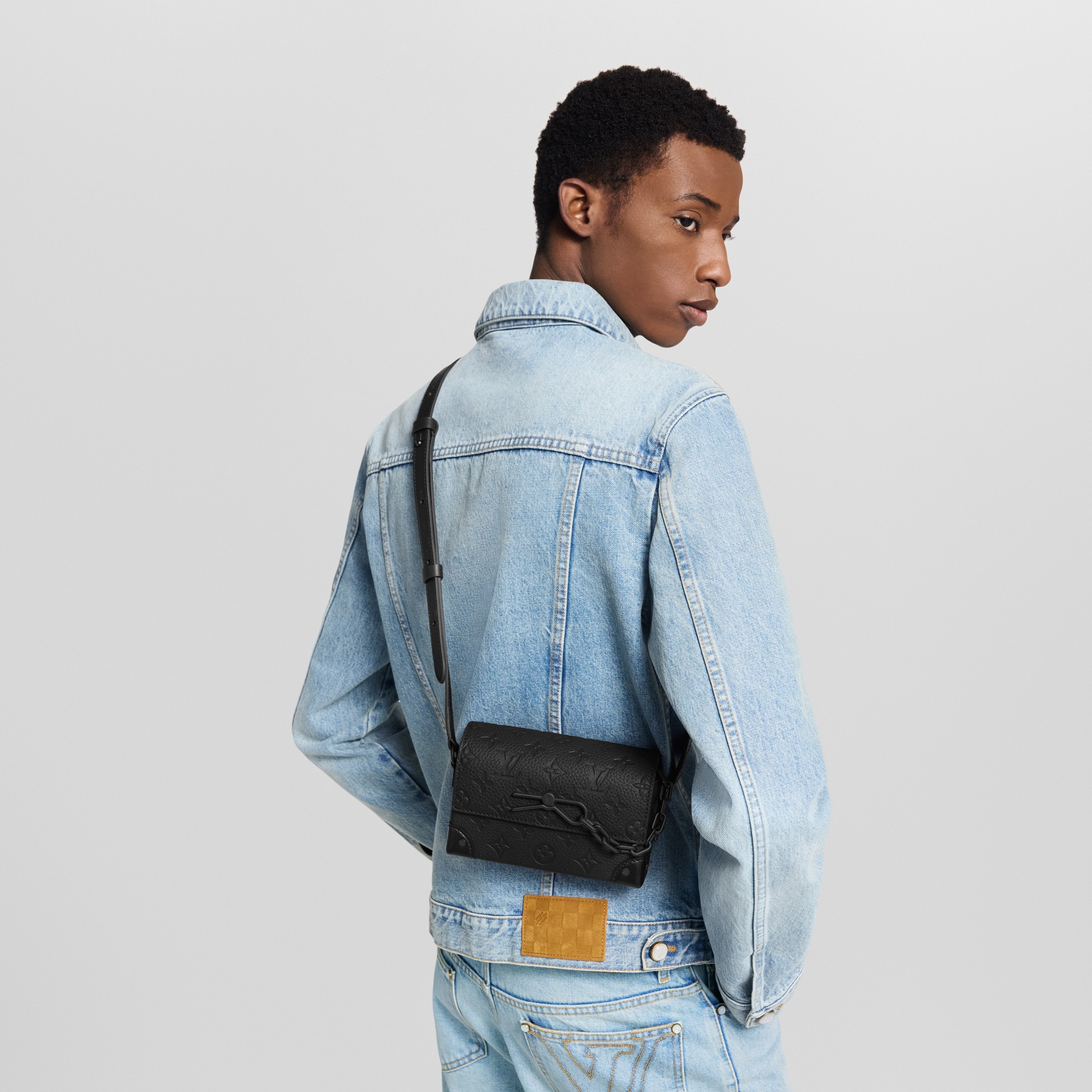 LV} - LVMonogram Taurillon Leather LG - G90 - LV男士时尚包袋 | 路易威登LOUIS VUITTON官网 (产品缩放)