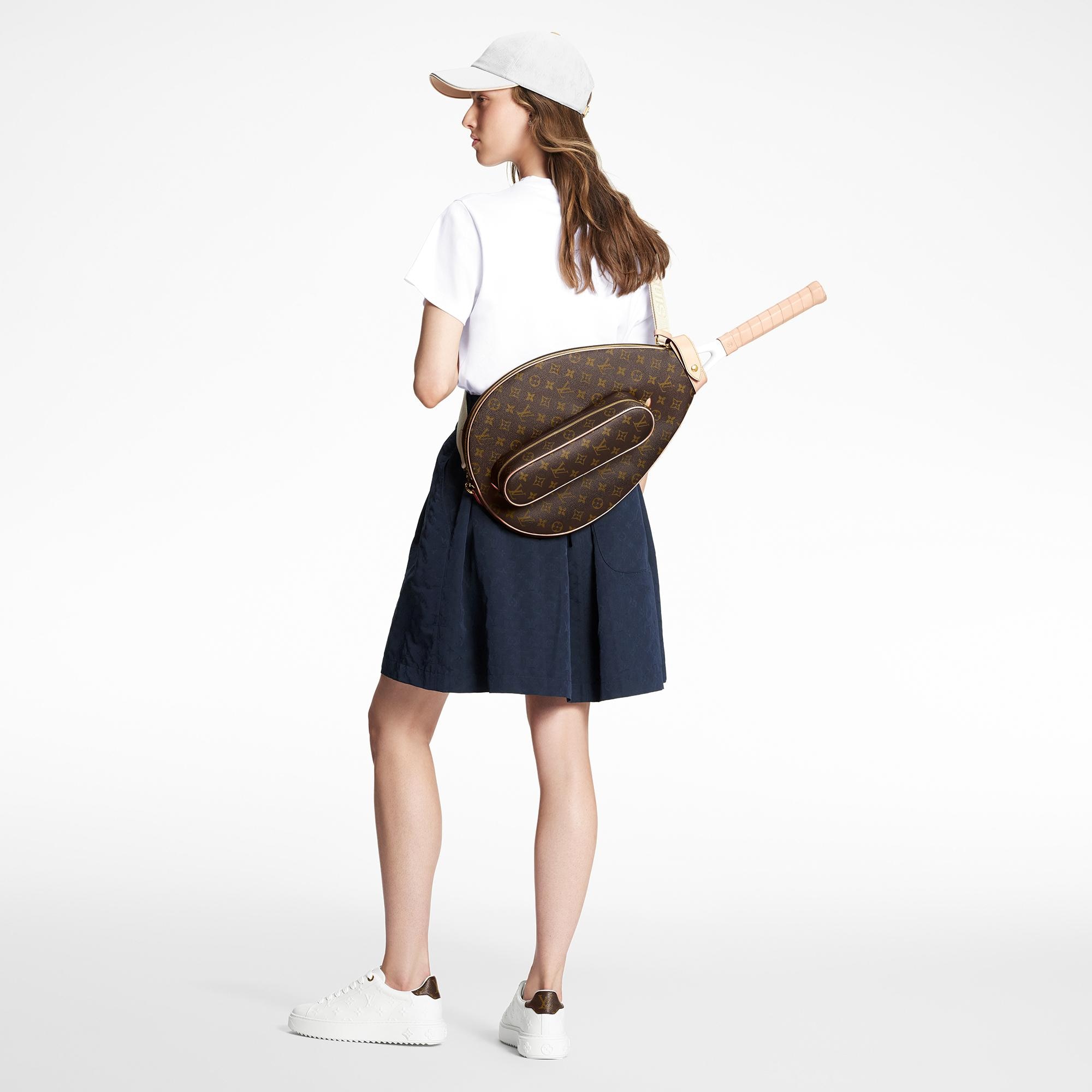 LV} - LVMonogram - LV硬箱、旅行和家居运动用品和游戏 | 路易威登LOUIS VUITTON官网 (产品缩放)