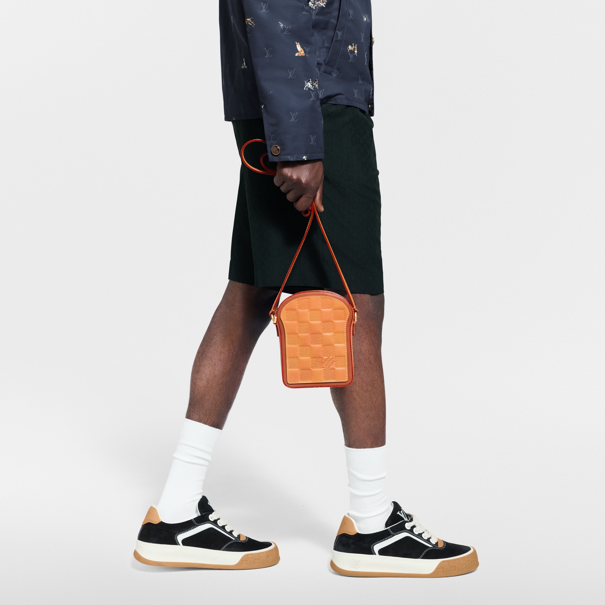 LV} - LVMonogram Other - LV男士小型皮具 | 路易威登LOUIS VUITTON官网 (产品缩放)