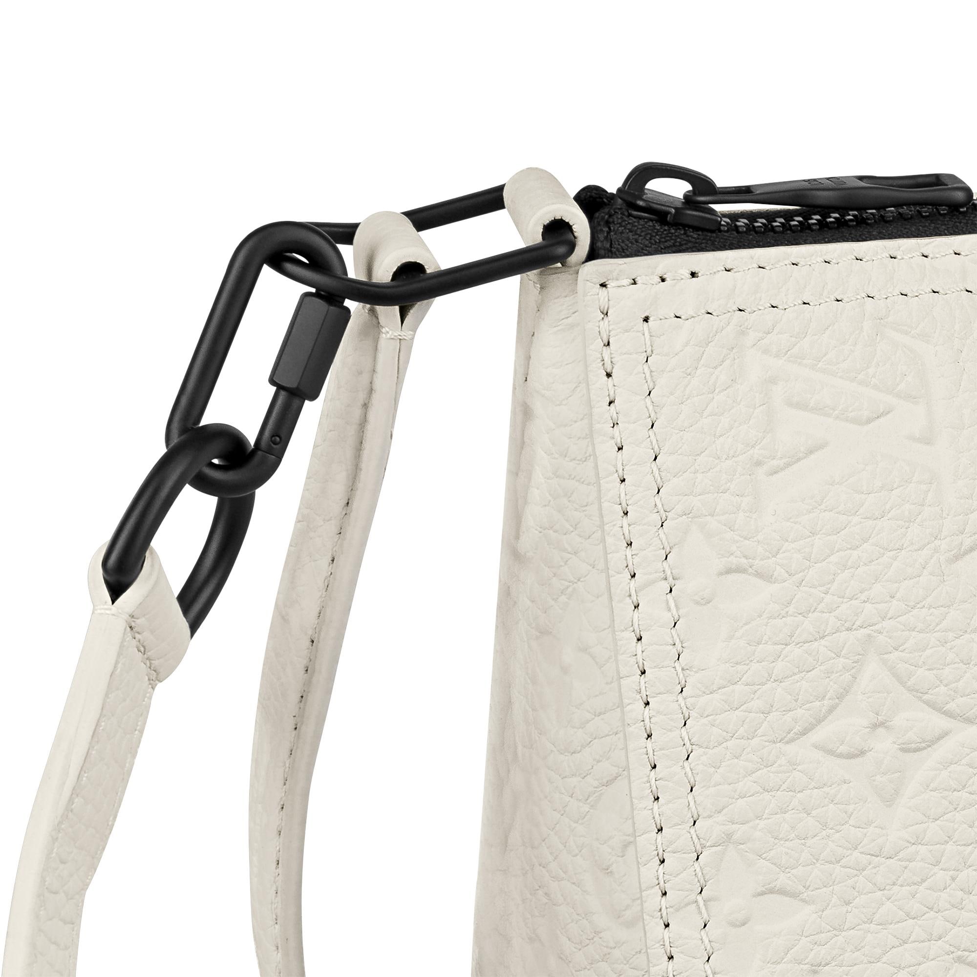 LV} - LVTaurillon Monogram - LV | 路易威登LOUIS VUITTON官网 (产品缩放)