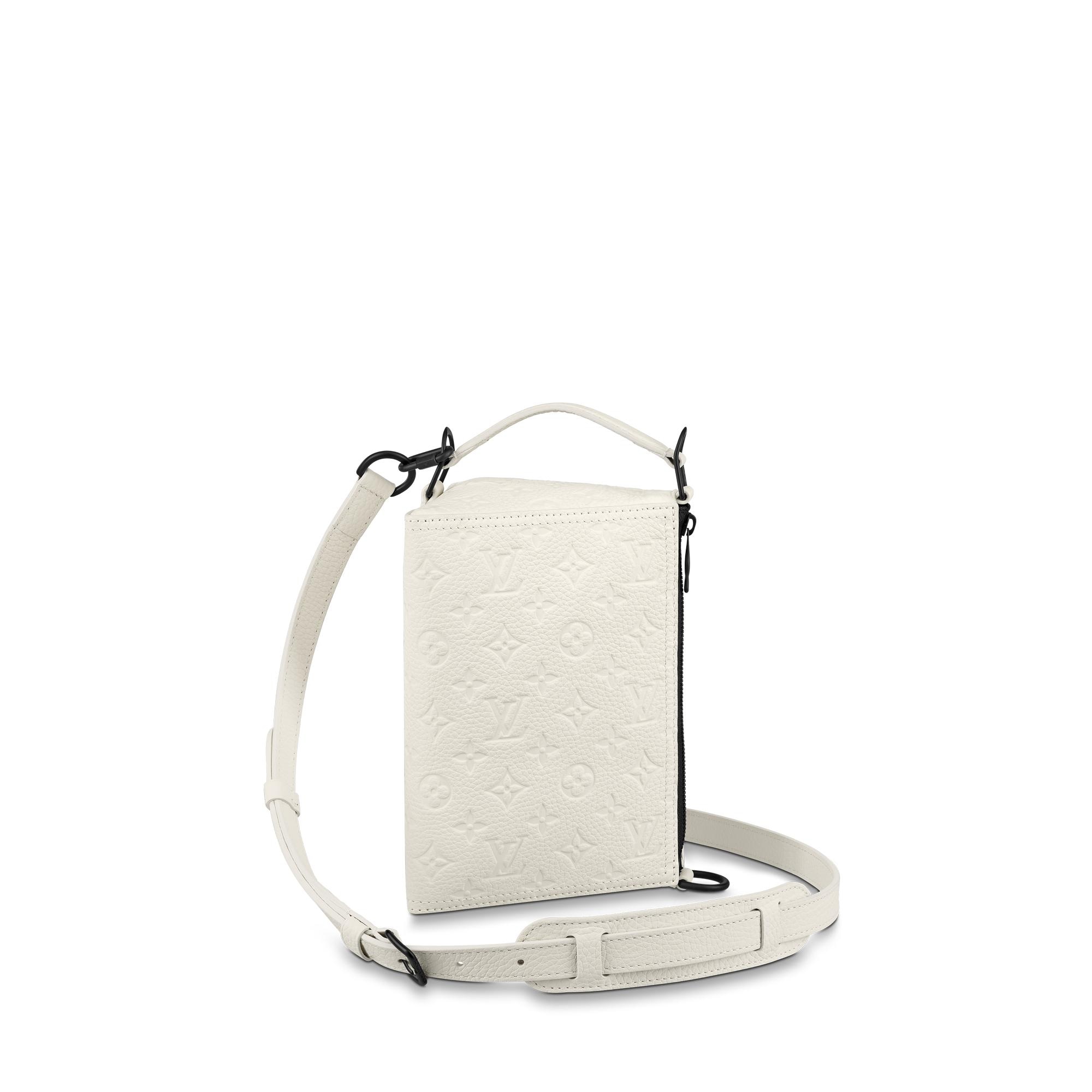 LV} - LVTaurillon Monogram - LV | 路易威登LOUIS VUITTON官网 (产品缩放)