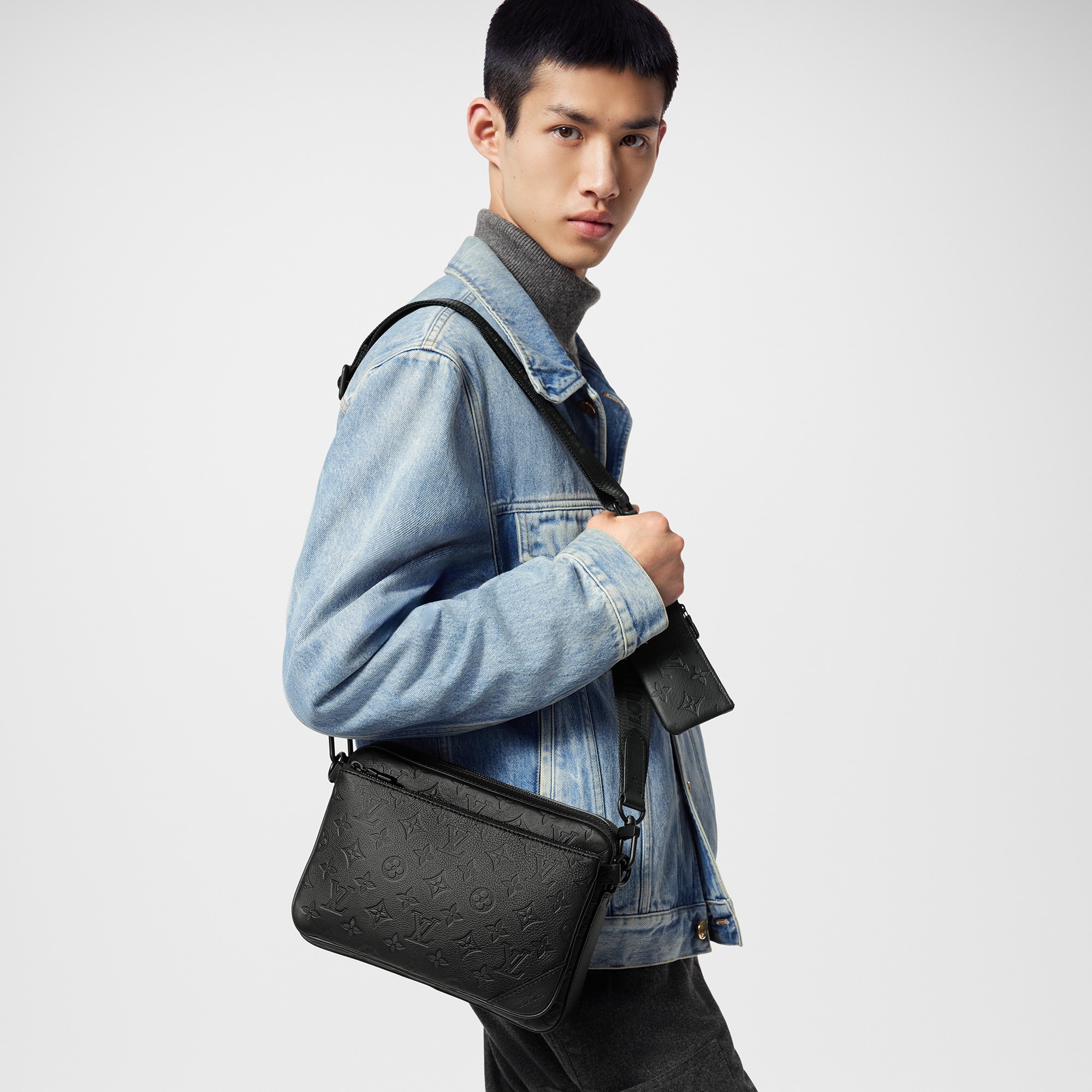 LV} - LVMonogram Shadow Leather - LV男士时尚包袋 | 路易威登LOUIS VUITTON官网 (产品缩放)