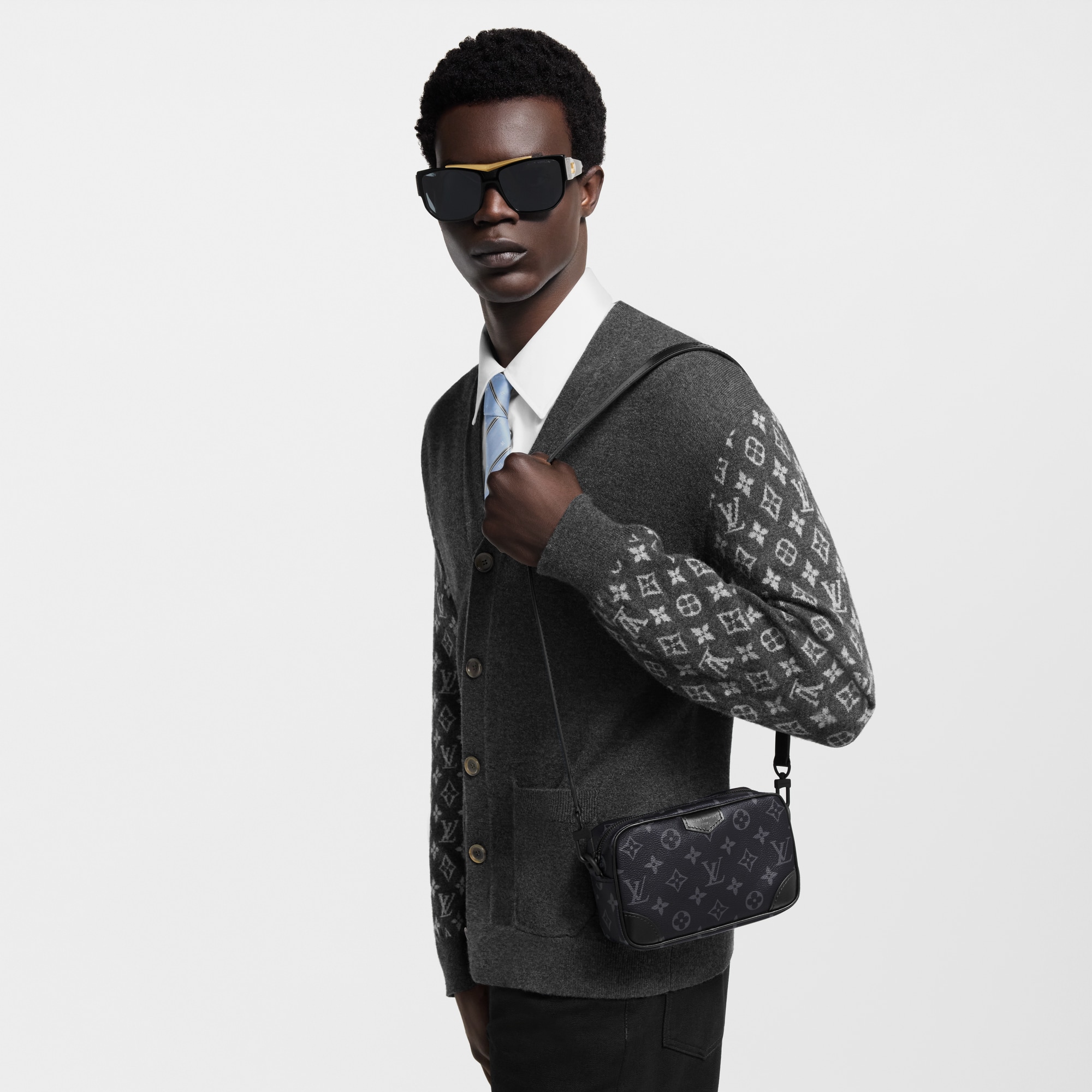 LV} - LVMonogram Eclipse - LV男士小型皮具 | 路易威登LOUIS VUITTON官网 (产品缩放)