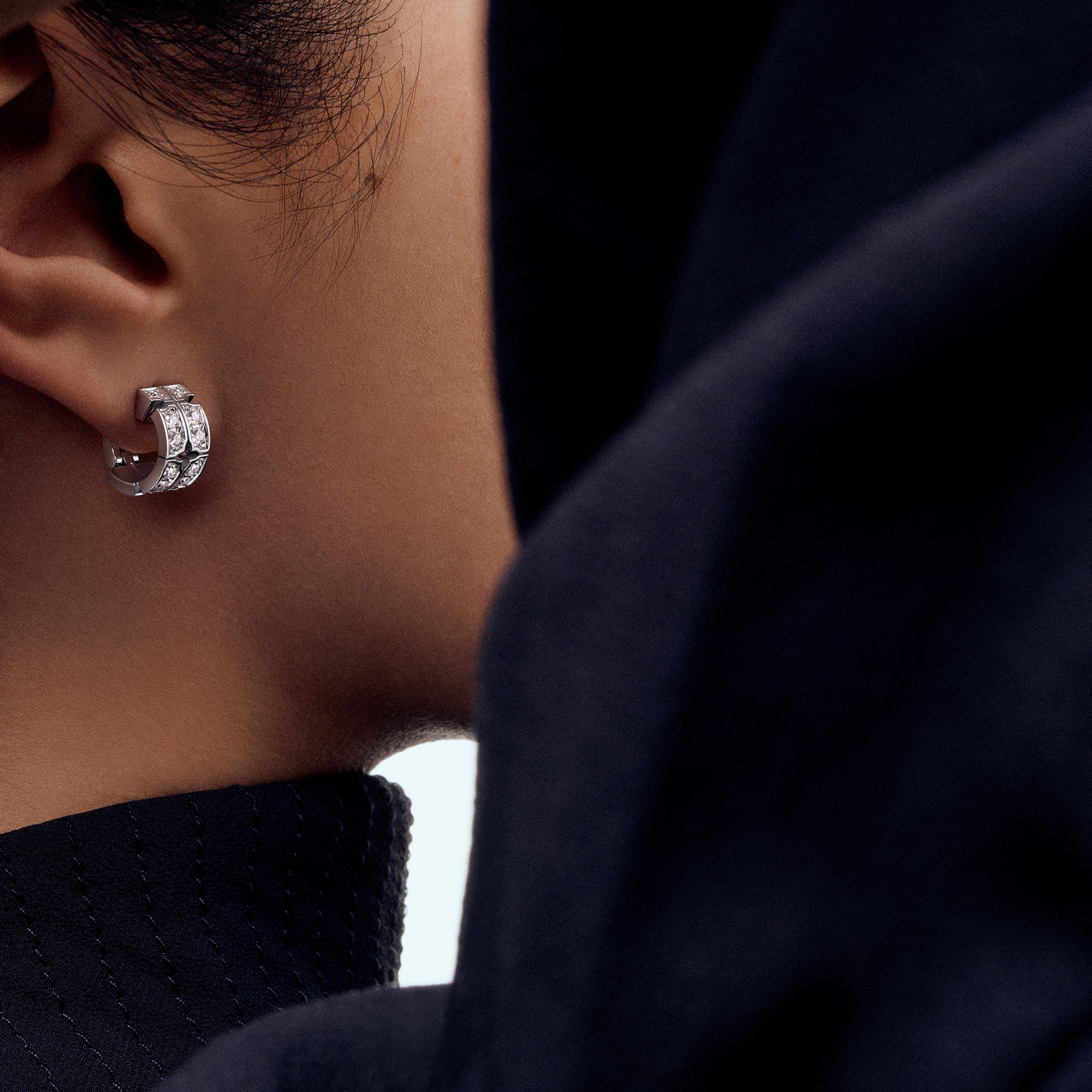 LV} - LV - LV珠宝按类别浏览 | 路易威登LOUIS VUITTON官网 (产品缩放)