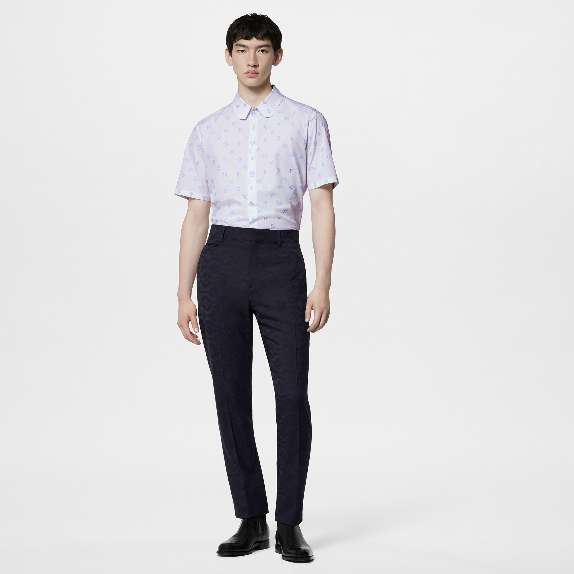 LV} - LV - LV新品系列男士 | 路易威登LOUIS VUITTON官网 (产品缩放)