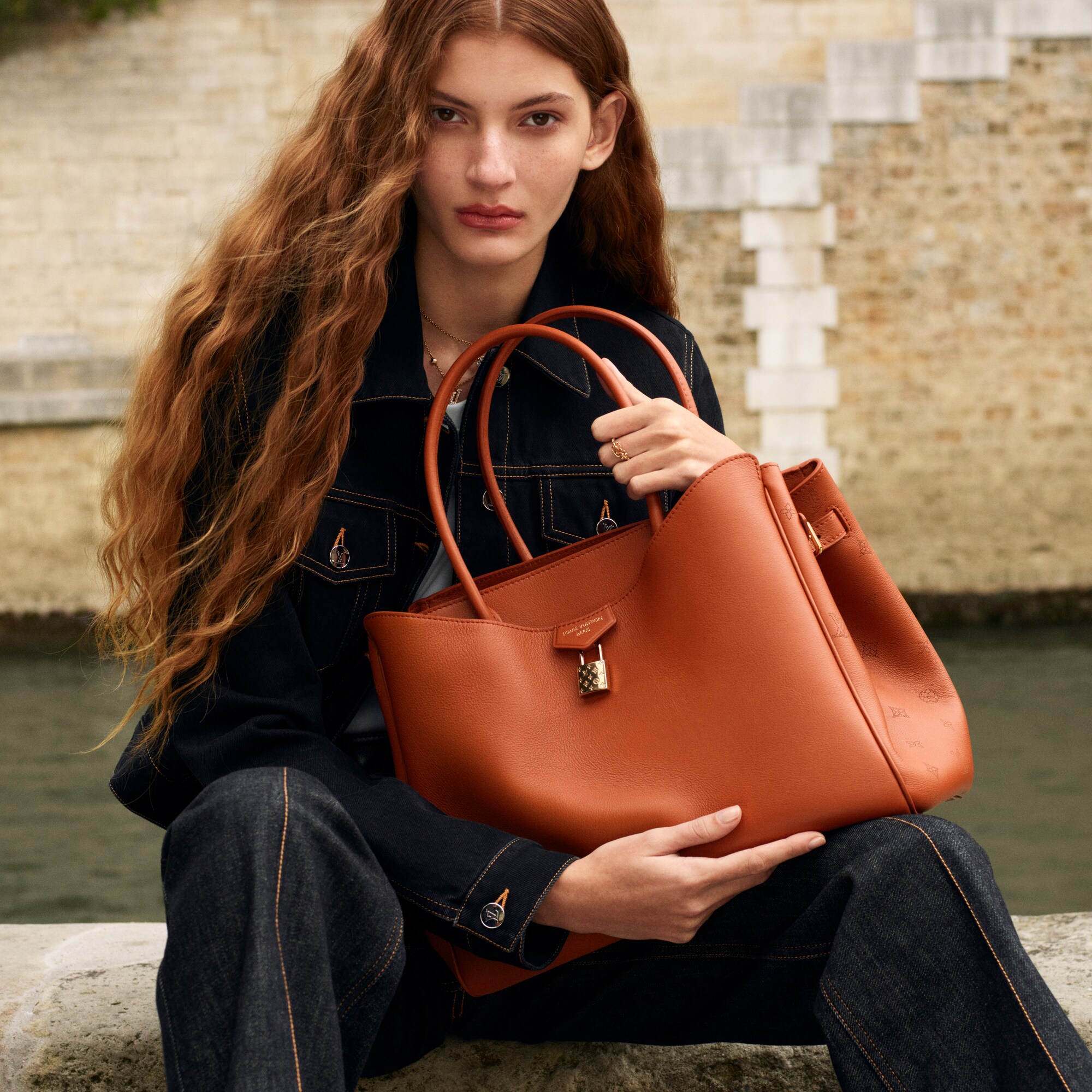 LV} - LVHigh End Leathers - LV女士时尚手袋 | 路易威登LOUIS VUITTON官网 (产品缩放)