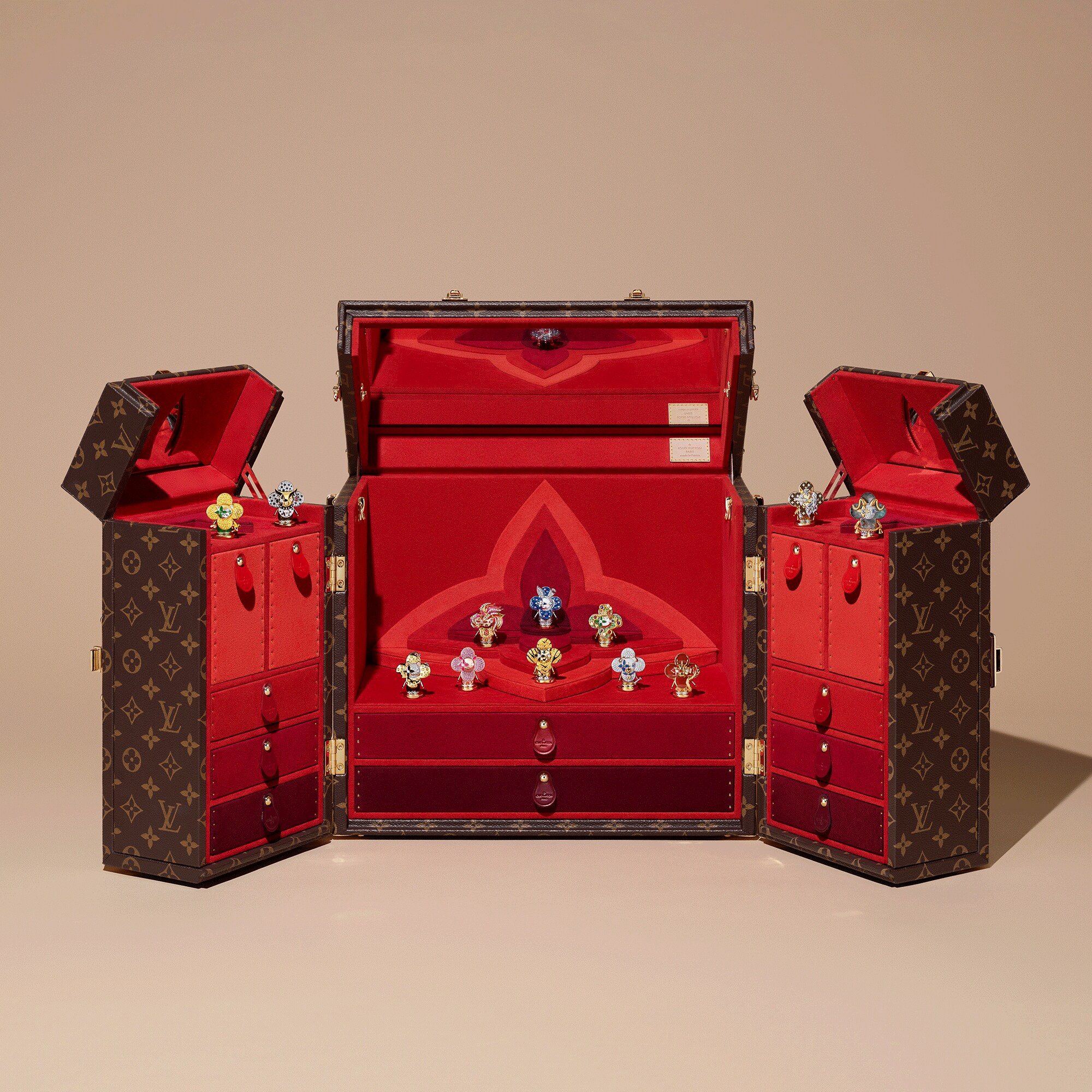 LV} - LV - LVLes Extraordinaires珠宝 | 路易威登LOUIS VUITTON官网 (产品缩放)