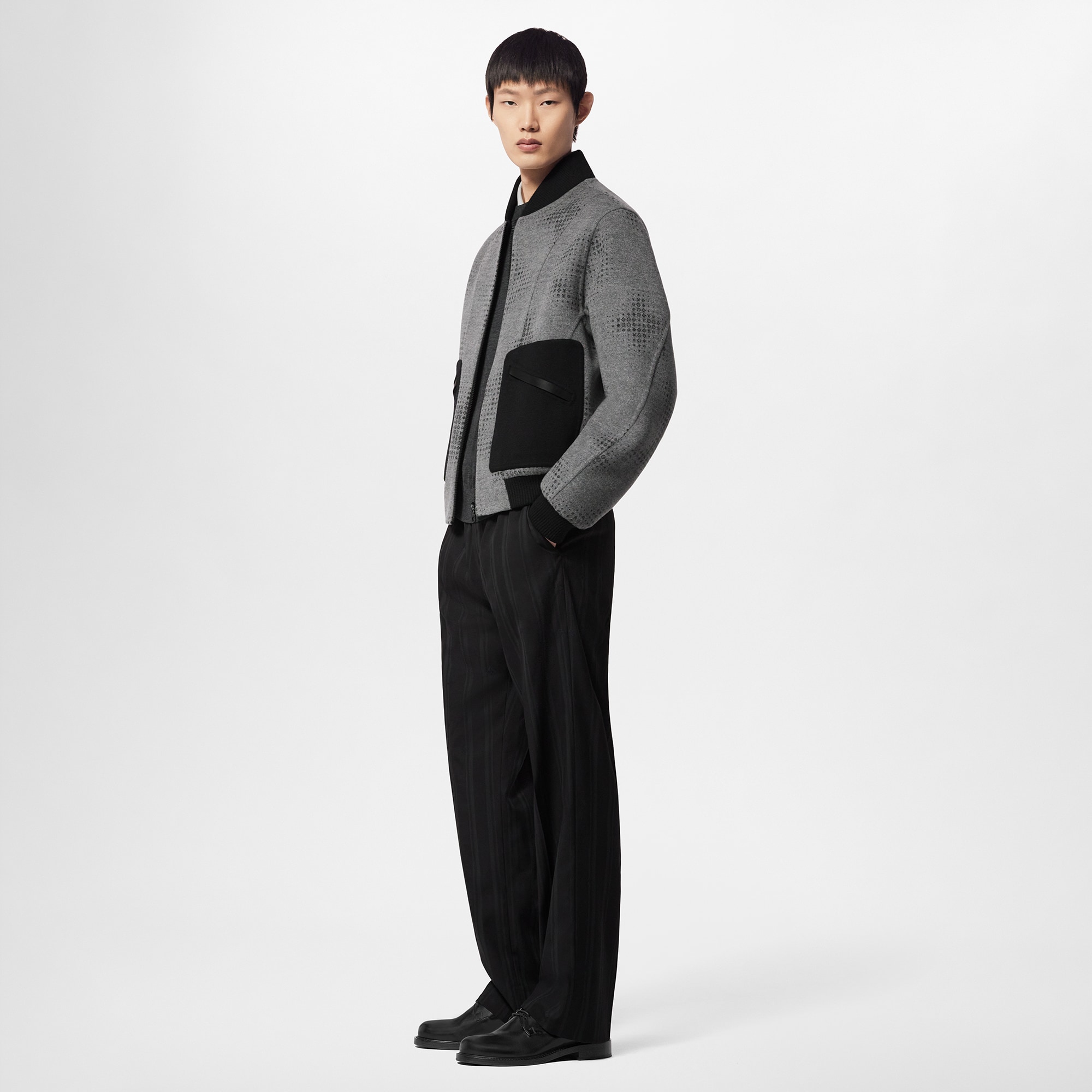 LV} - LV - LV男士鞋履系列 | 路易威登LOUIS VUITTON官网 (产品缩放)