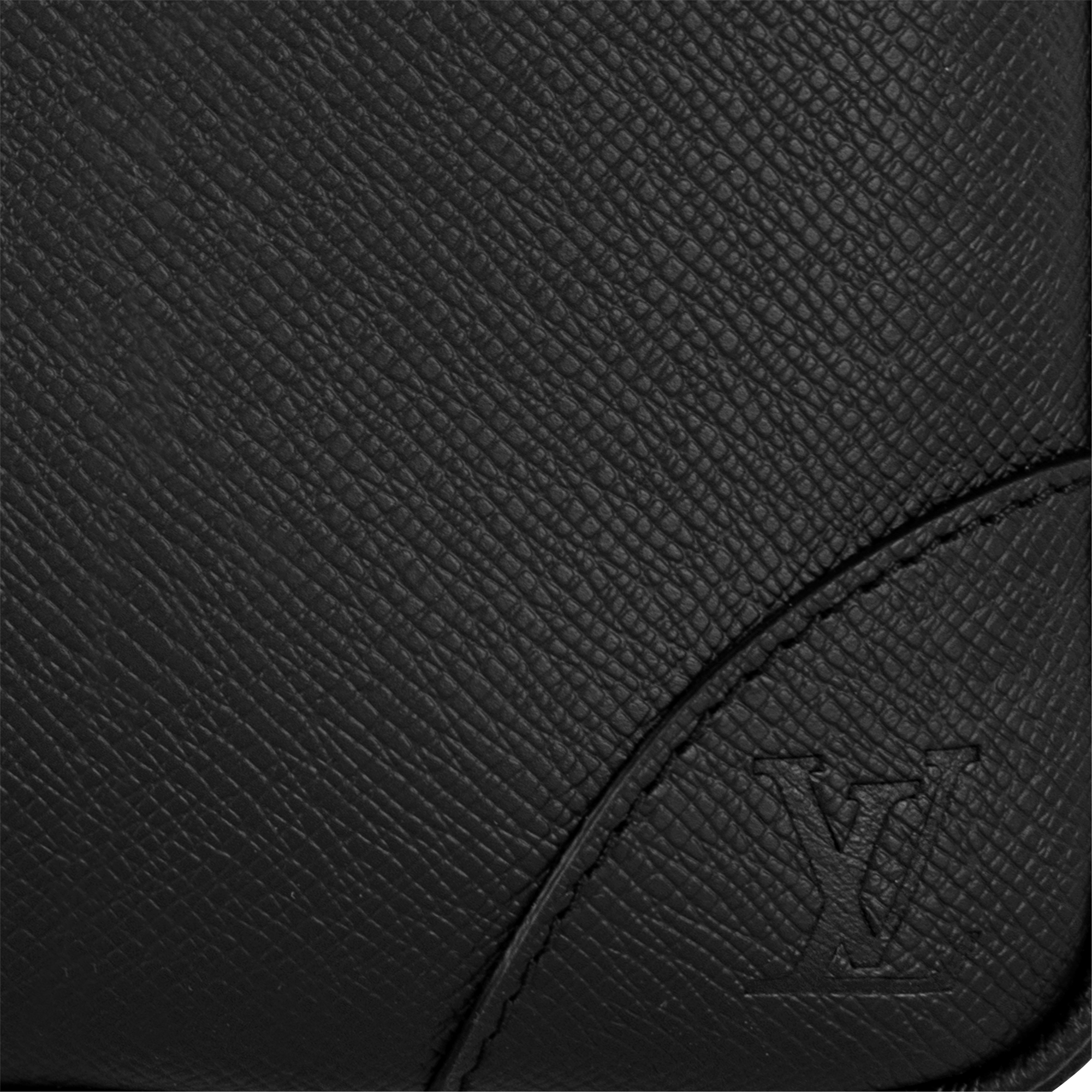 LV} - LVTaiga - LV新品系列男士 | 路易威登LOUIS VUITTON官网 (产品缩放)