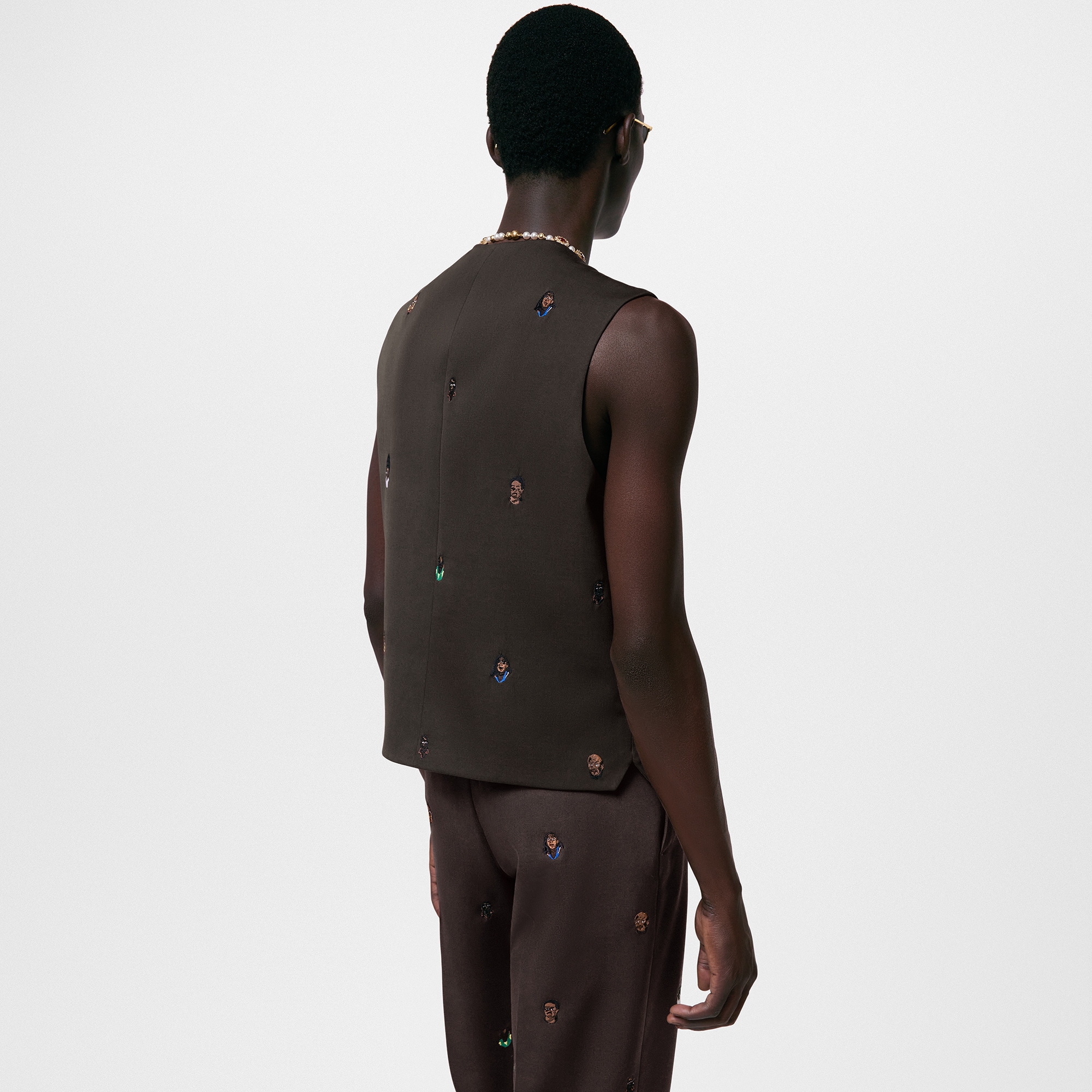 LV} - LV - LV男士Discontinued Product | 路易威登LOUIS VUITTON官网 (产品缩放)