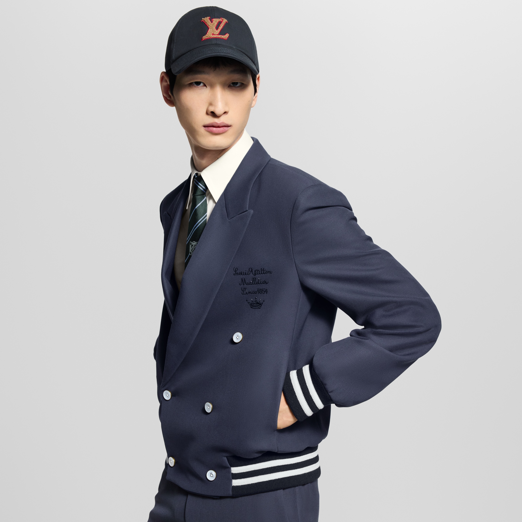 LV} - LV - LV男士高级成衣 | 路易威登LOUIS VUITTON官网 (产品缩放)