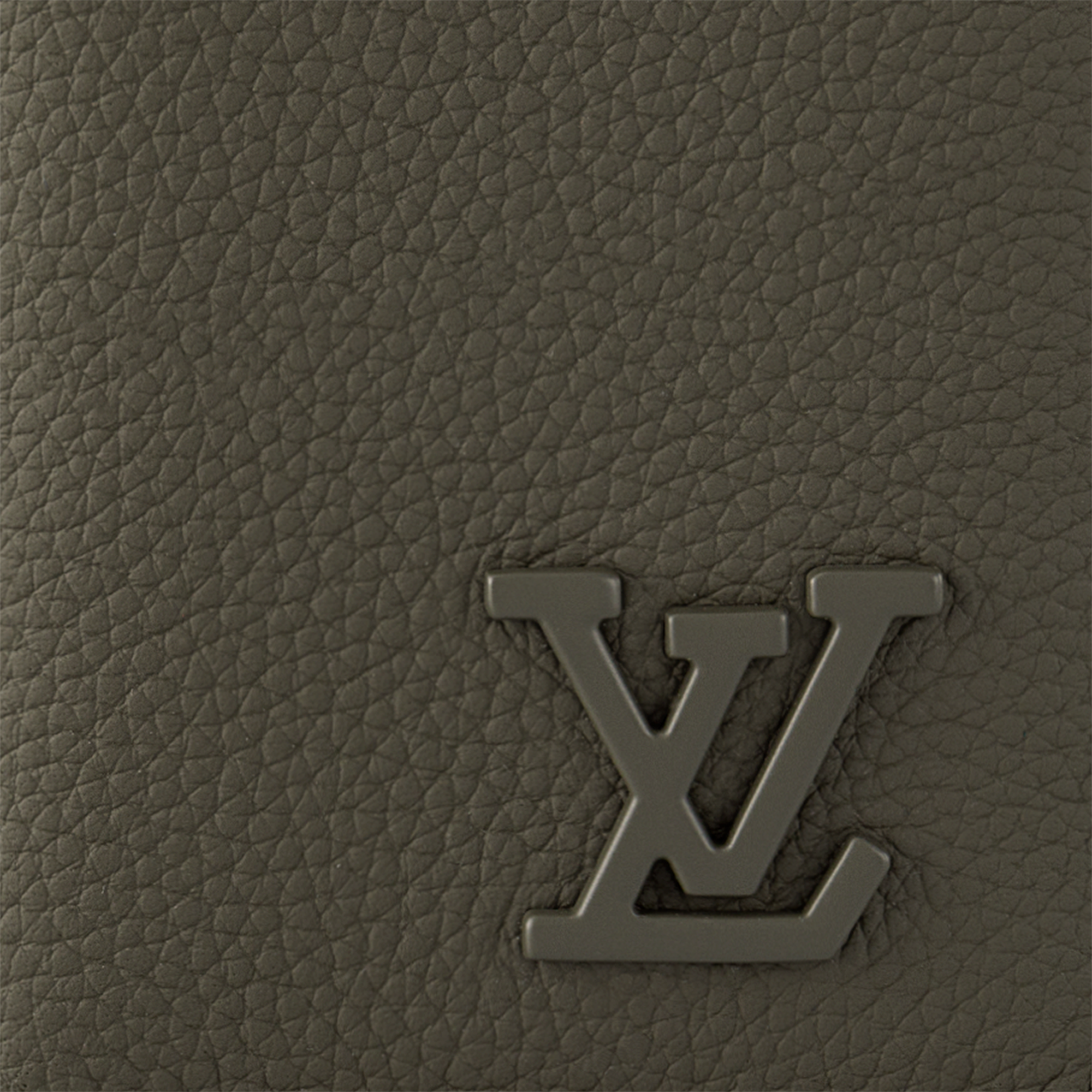 LV} - LVLV Aerogram - LV男士小型皮具 | 路易威登LOUIS VUITTON官网 (产品缩放)