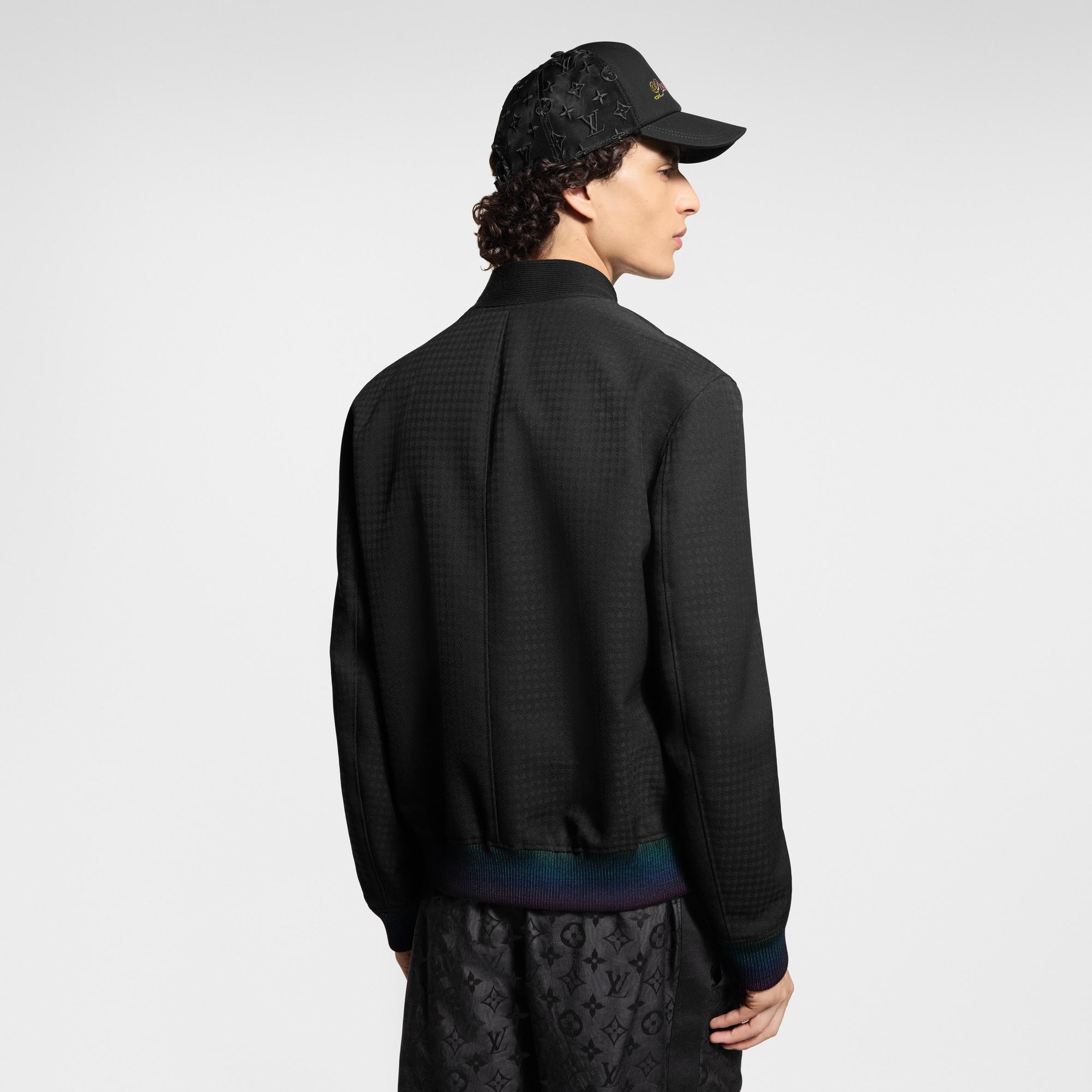 LV} - LV - LV男士高级成衣 | 路易威登LOUIS VUITTON官网 (产品缩放)