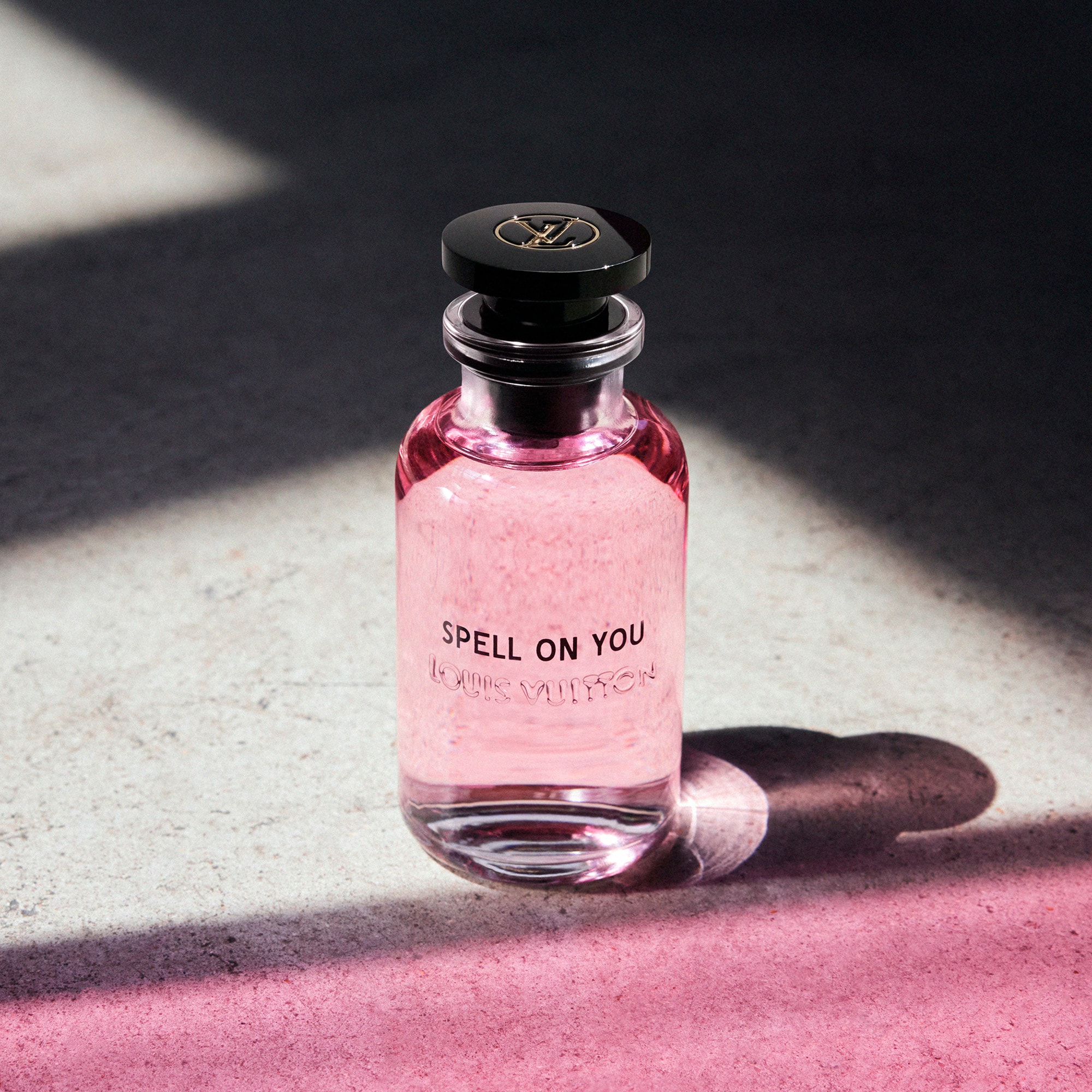 LV} - LV - LV香水美妆香水系列 | 路易威登LOUIS VUITTON官网 (产品缩放)