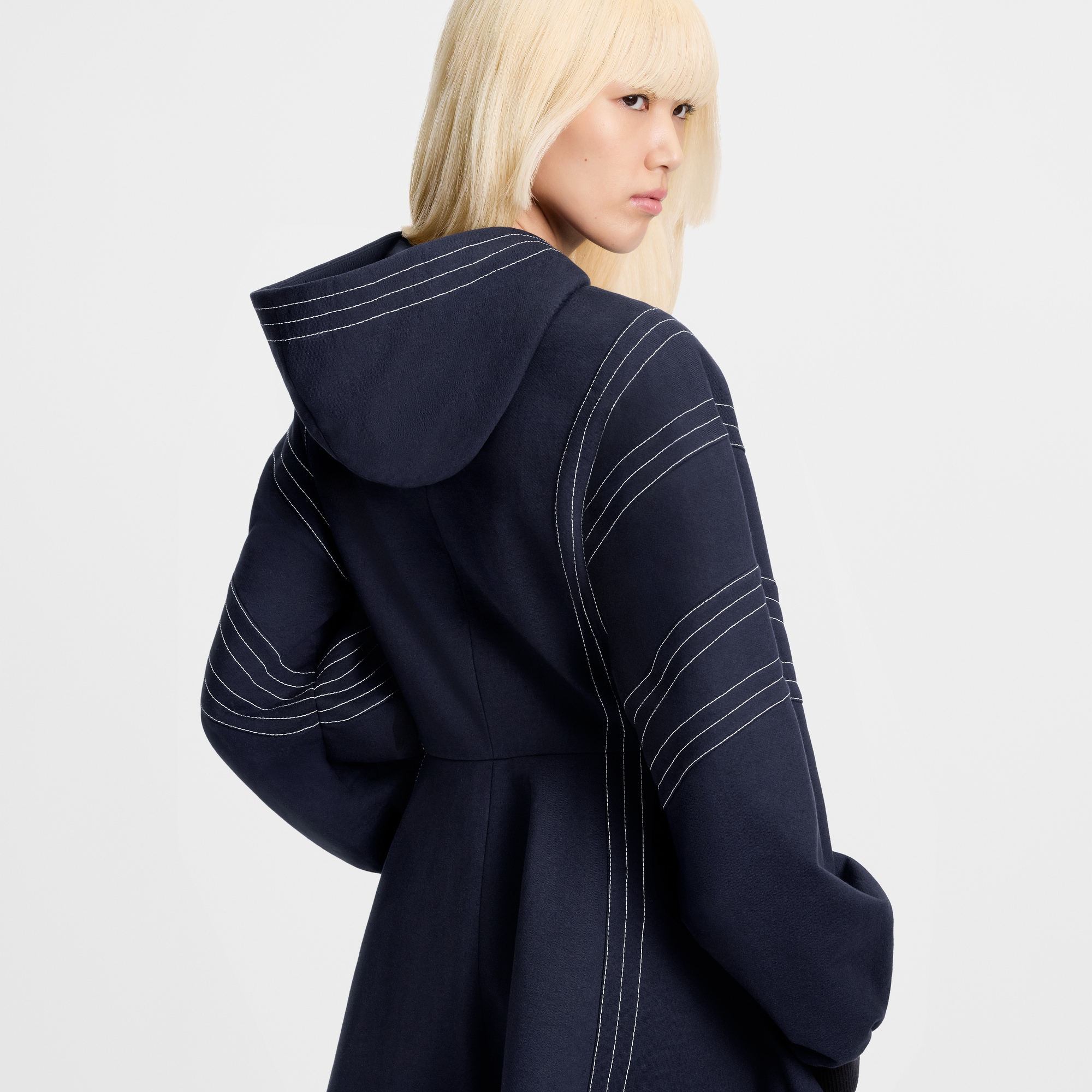 LV} - LV - LV女士高级成衣 | 路易威登LOUIS VUITTON官网 (产品缩放)