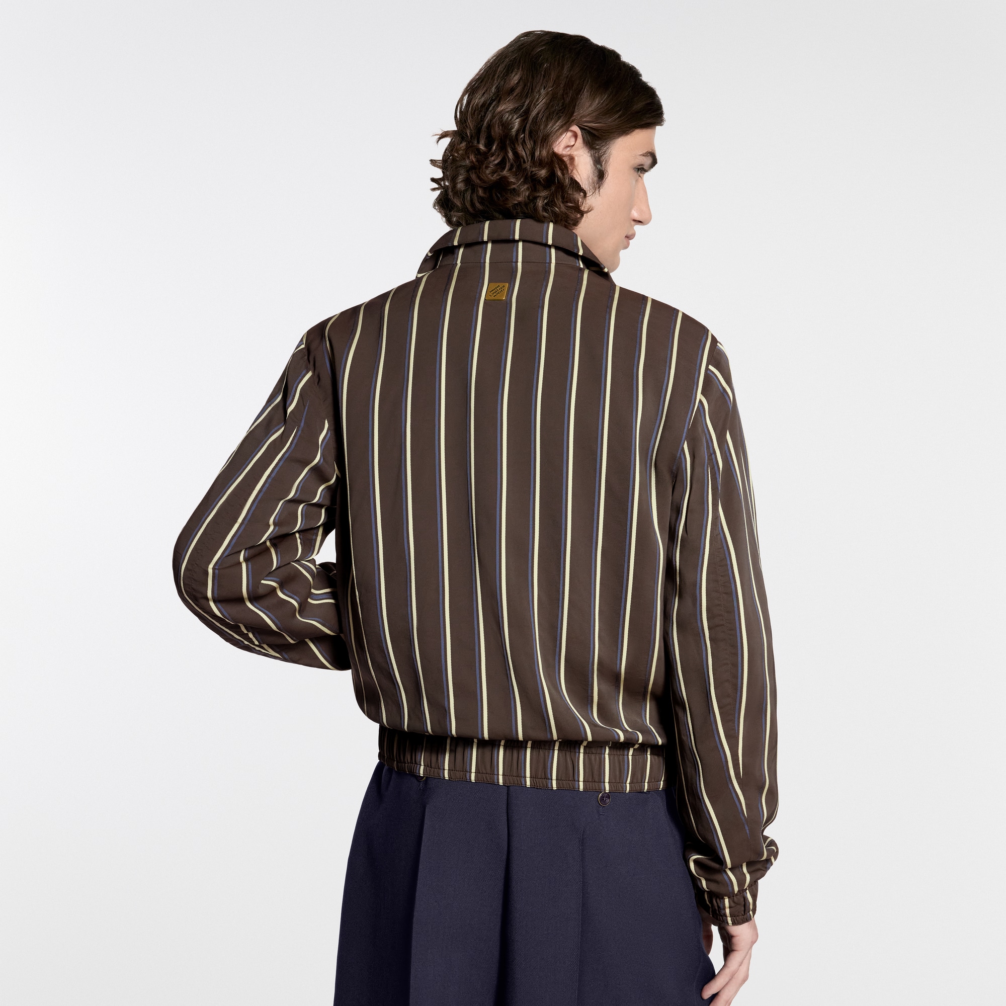 LV} - LV - LV男士高级成衣 | 路易威登LOUIS VUITTON官网 (产品缩放)