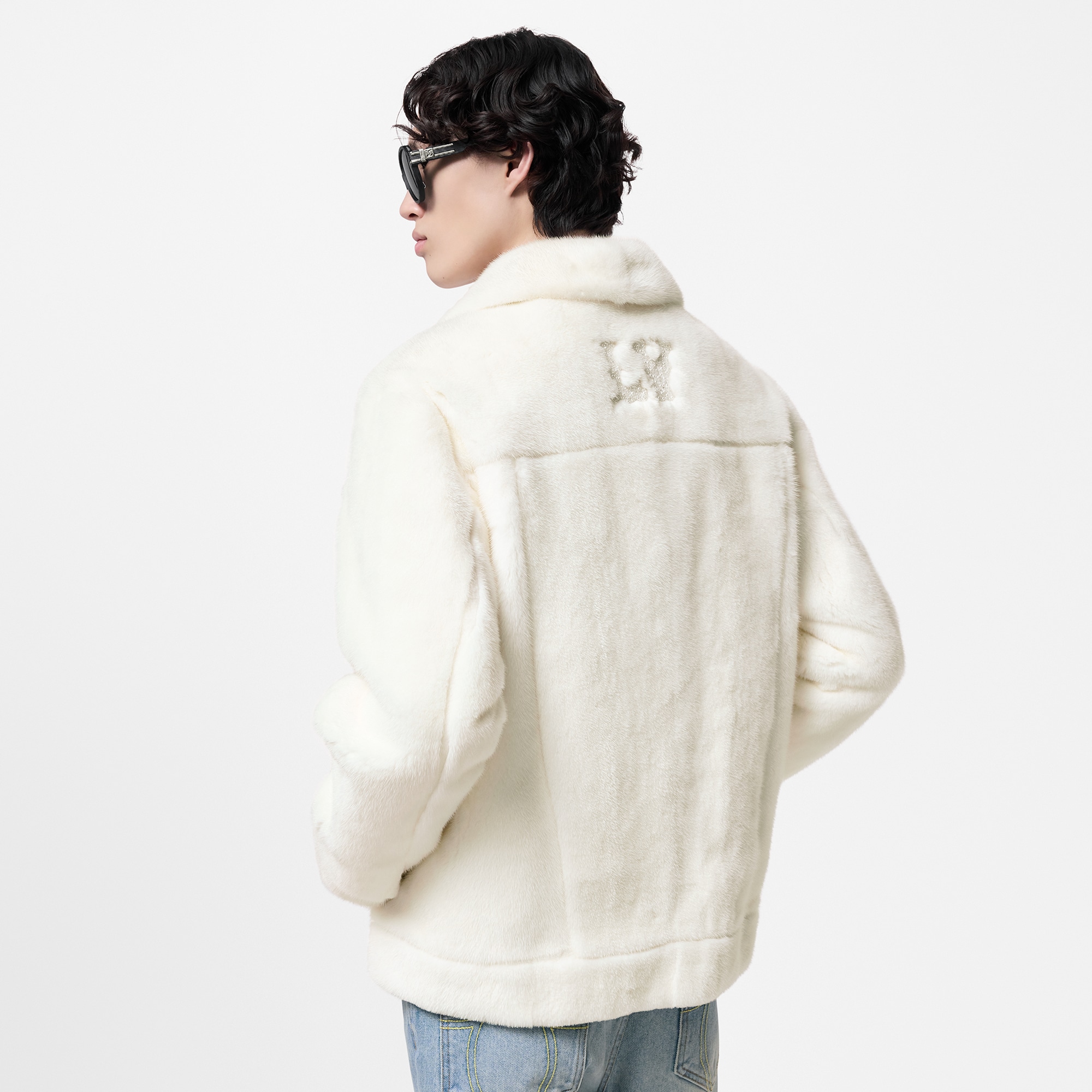 LV} - LV - LV男士高级成衣 | 路易威登LOUIS VUITTON官网 (产品缩放)