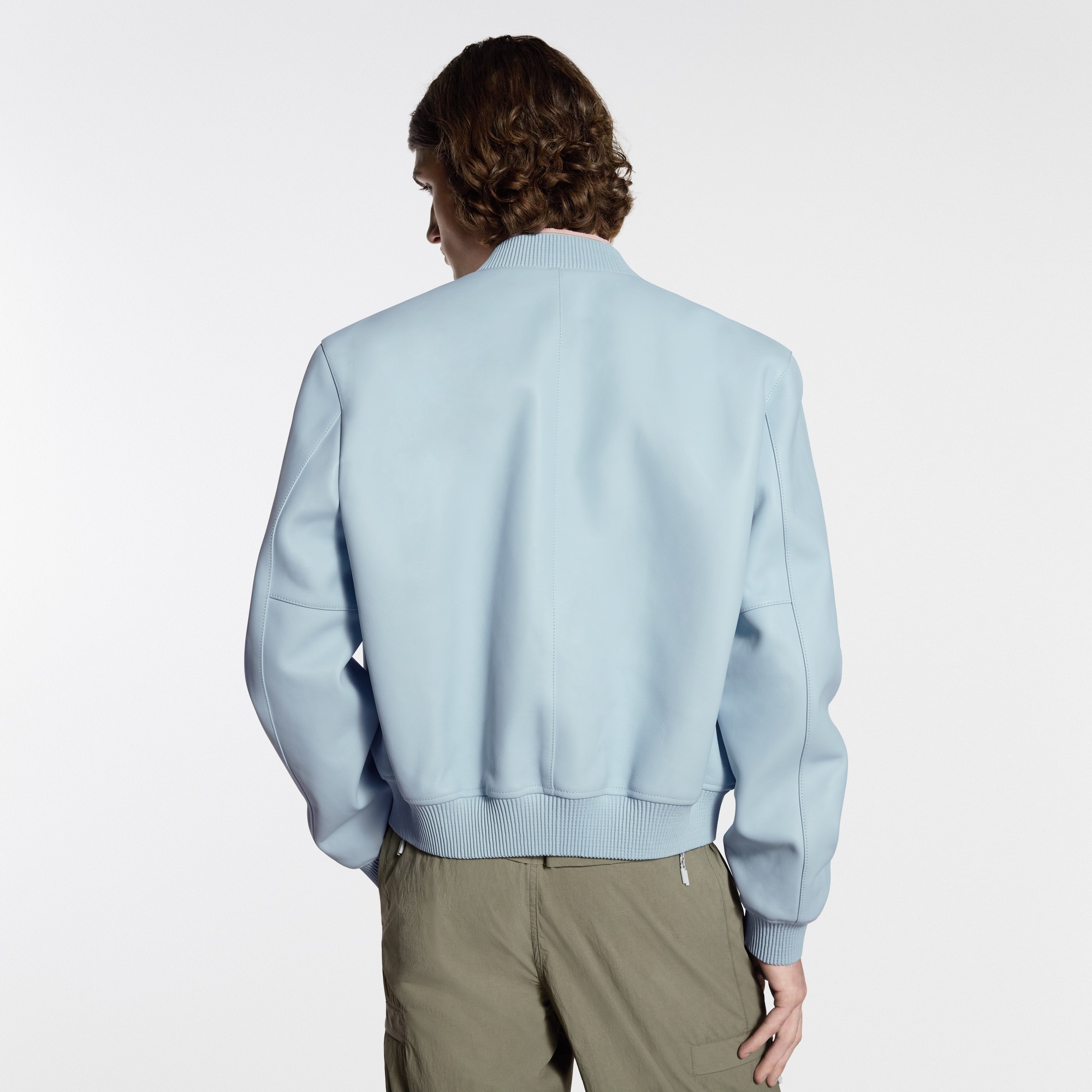 LV} - LV - LV男士高级成衣 | 路易威登LOUIS VUITTON官网 (产品缩放)