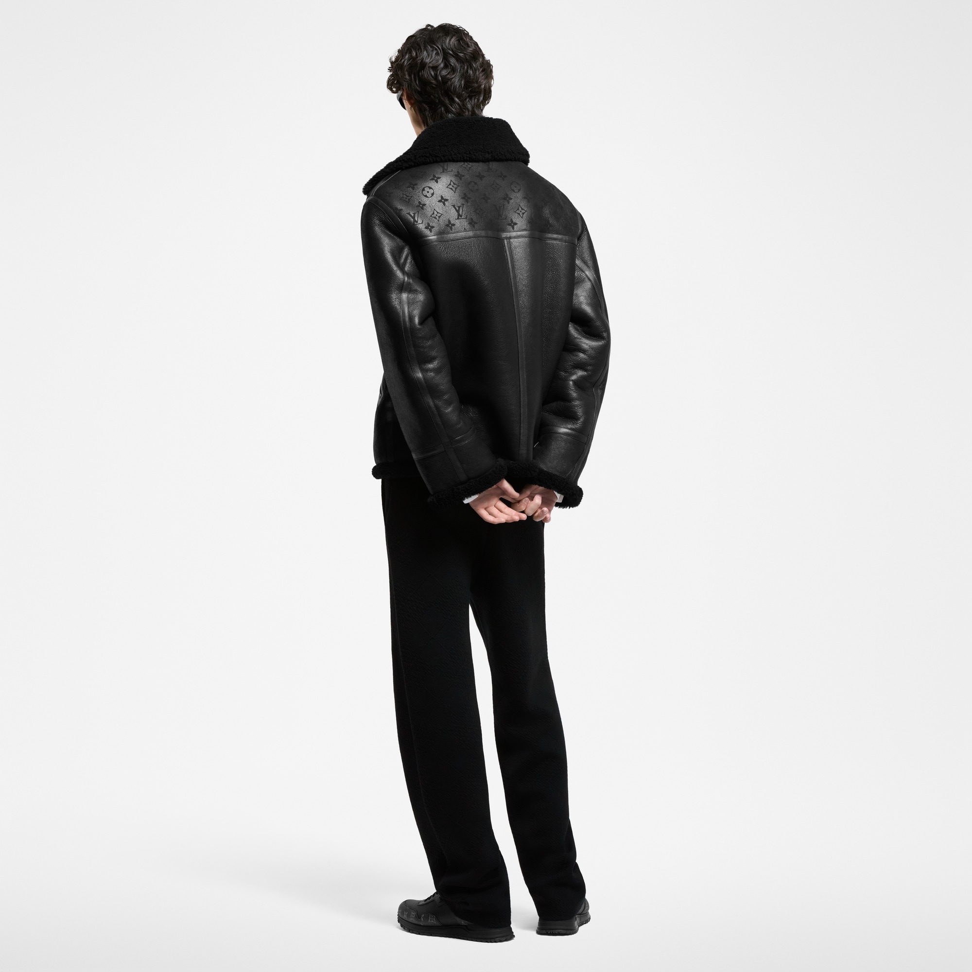 LV} - LV - LV男士高级成衣 | 路易威登LOUIS VUITTON官网 (产品缩放)