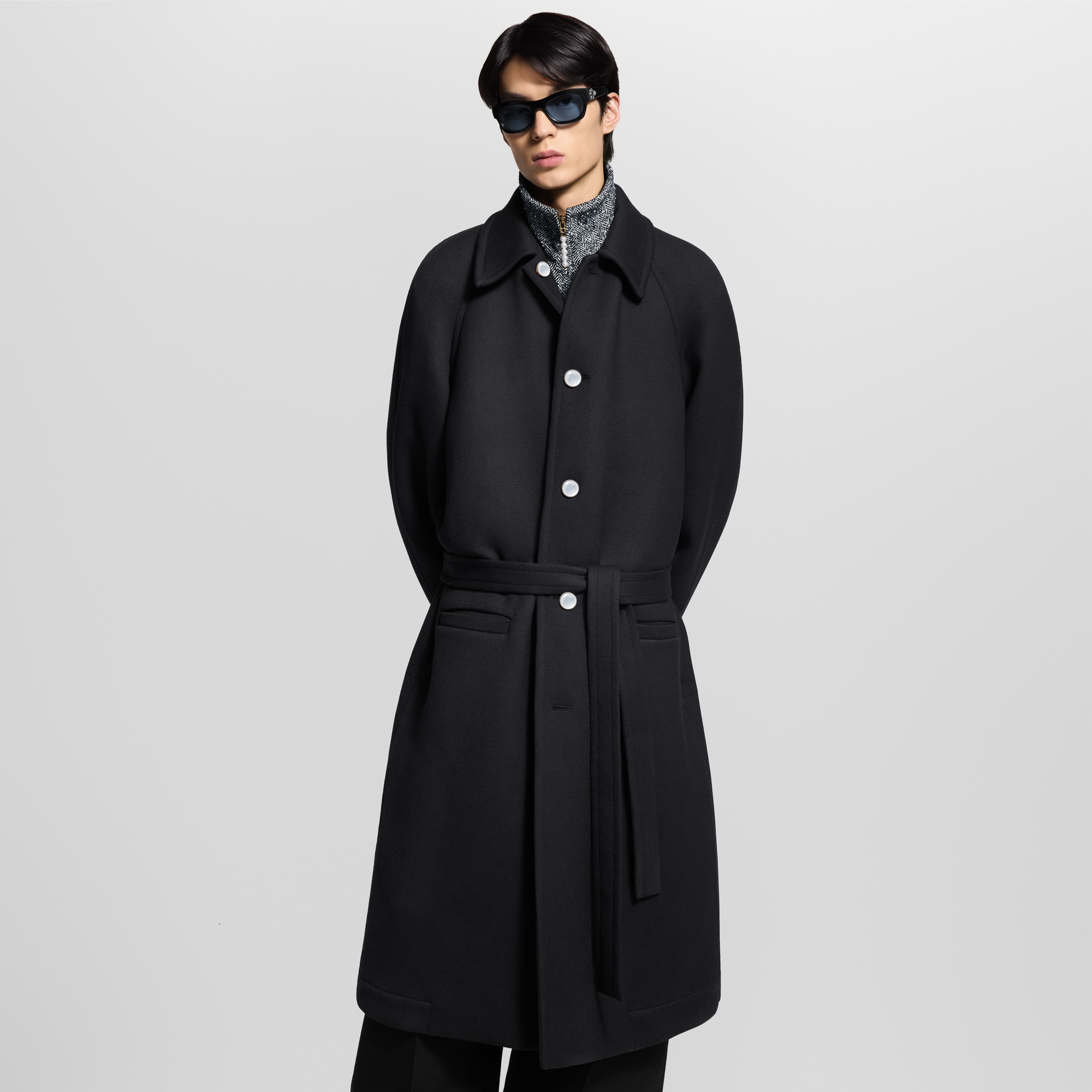 LV} - LV - LV男士高级成衣 | 路易威登LOUIS VUITTON官网 (产品缩放)