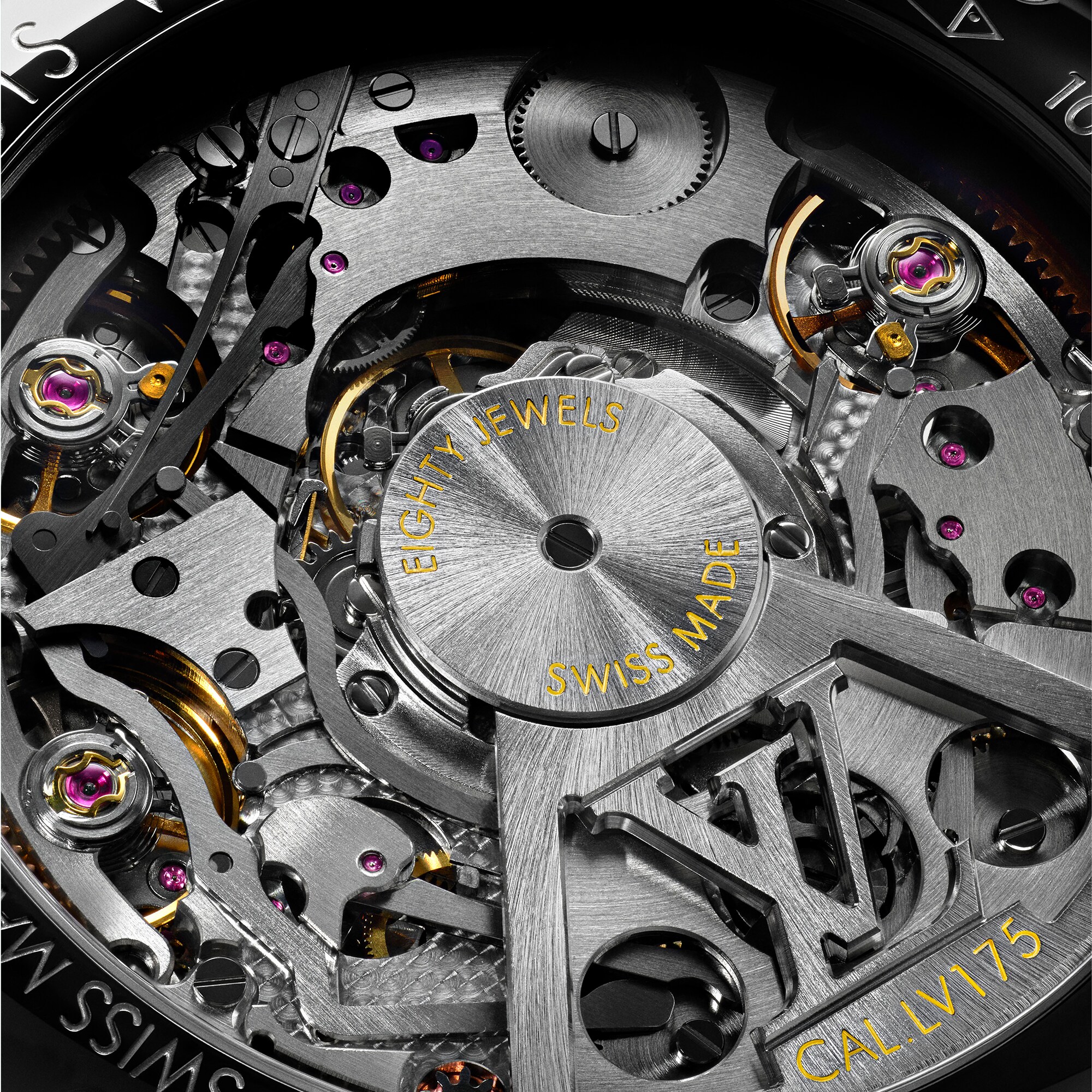 LV} - LV - LV硬箱、旅行和家居书籍和文具 | 路易威登LOUIS VUITTON官网 (产品缩放)