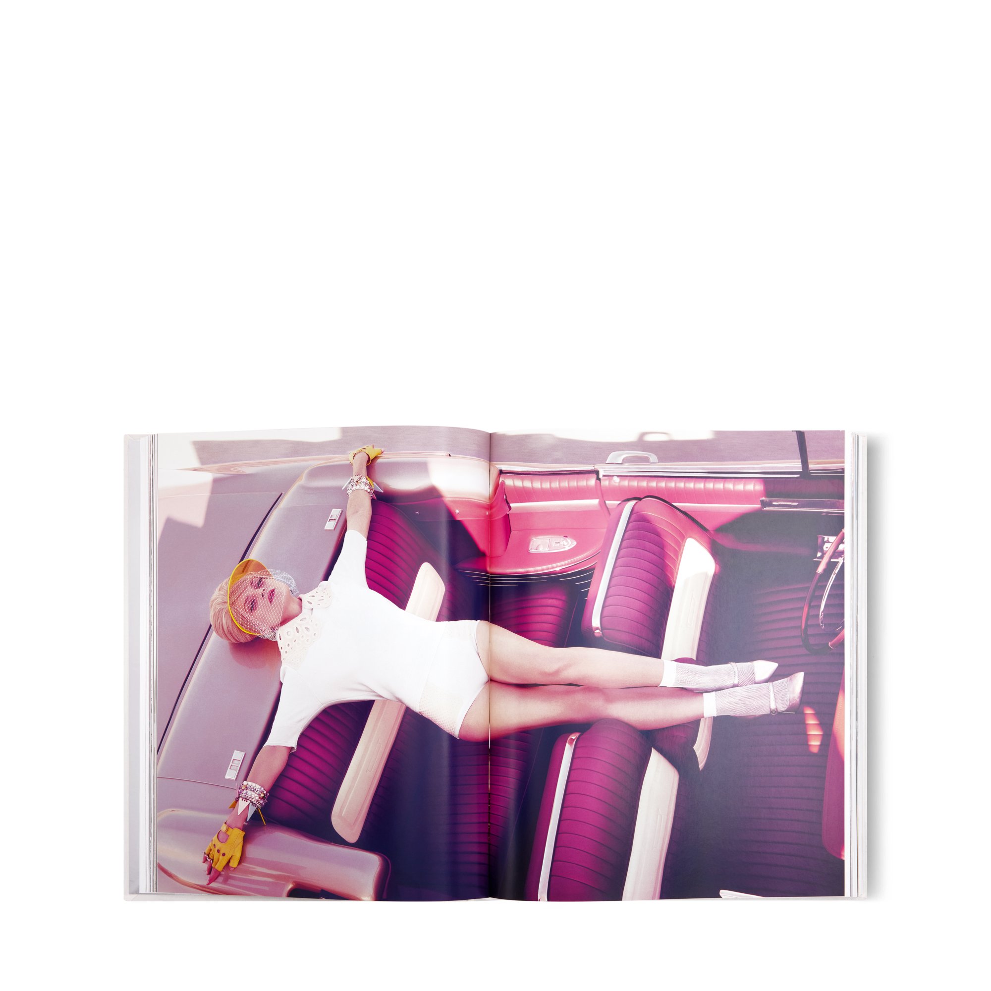 LV} - LV - LV硬箱、旅行和家居书籍和文具 | 路易威登LOUIS VUITTON官网 (产品缩放)