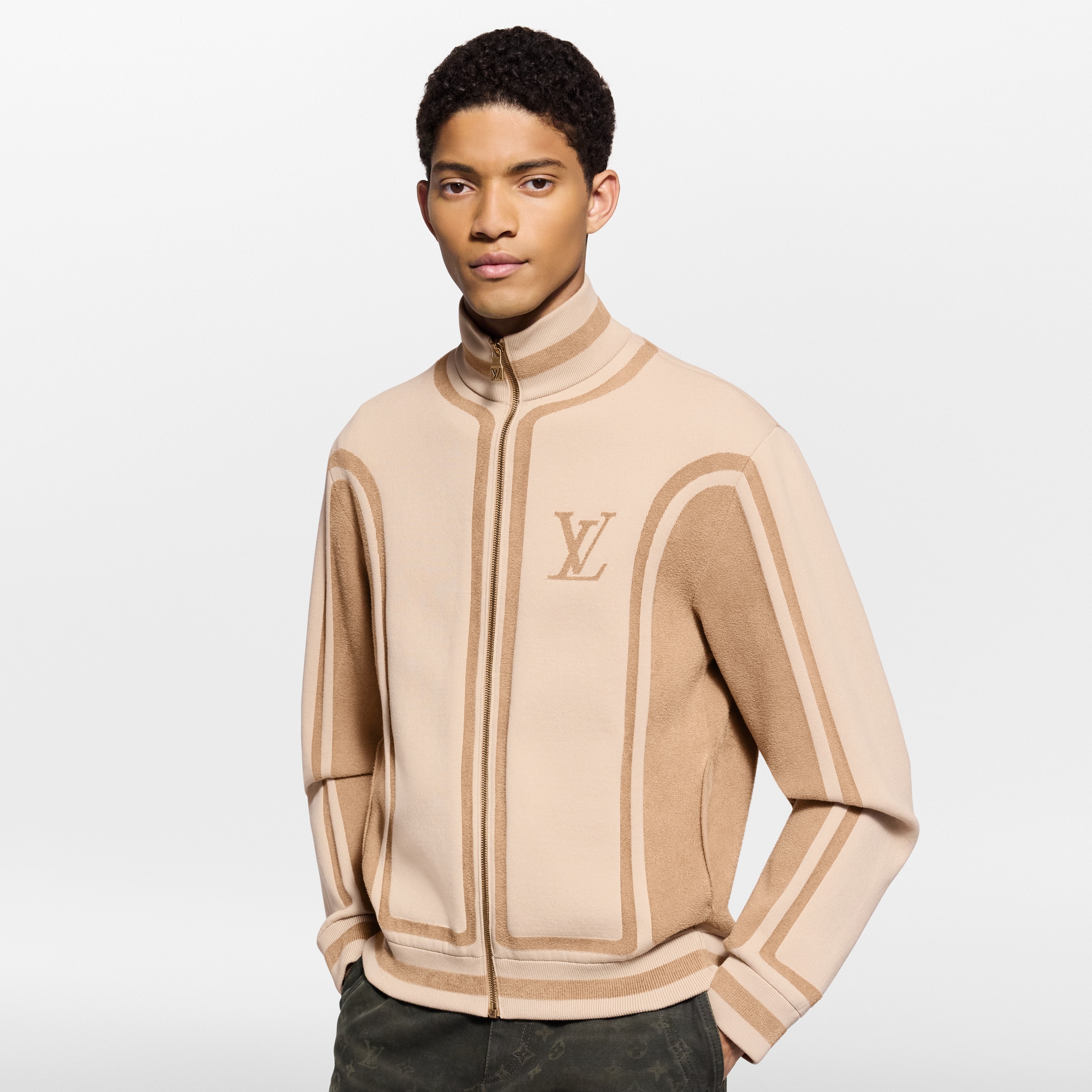 LV} - LV - LV男士高级成衣 | 路易威登LOUIS VUITTON官网 (产品缩放)