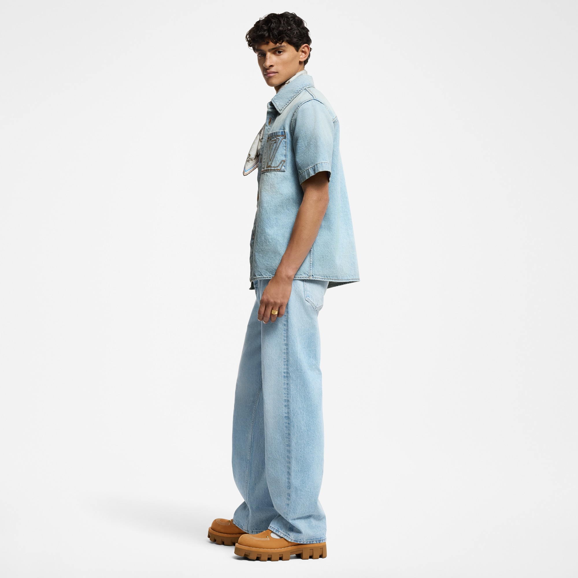 LV} - LV - LV男士高级成衣 | 路易威登LOUIS VUITTON官网 (产品缩放)