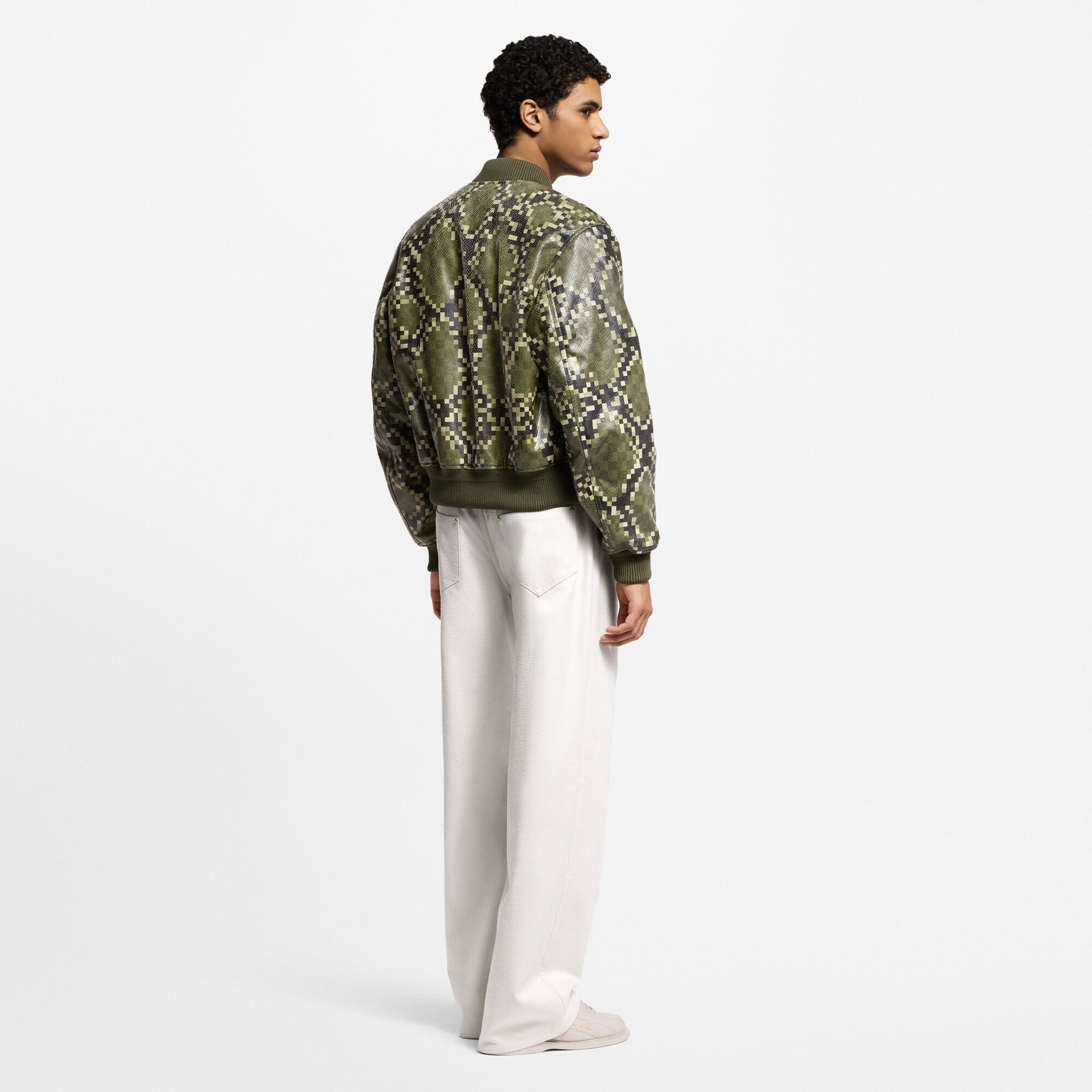 LV} - LV - LV男士高级成衣 | 路易威登LOUIS VUITTON官网 (产品缩放)