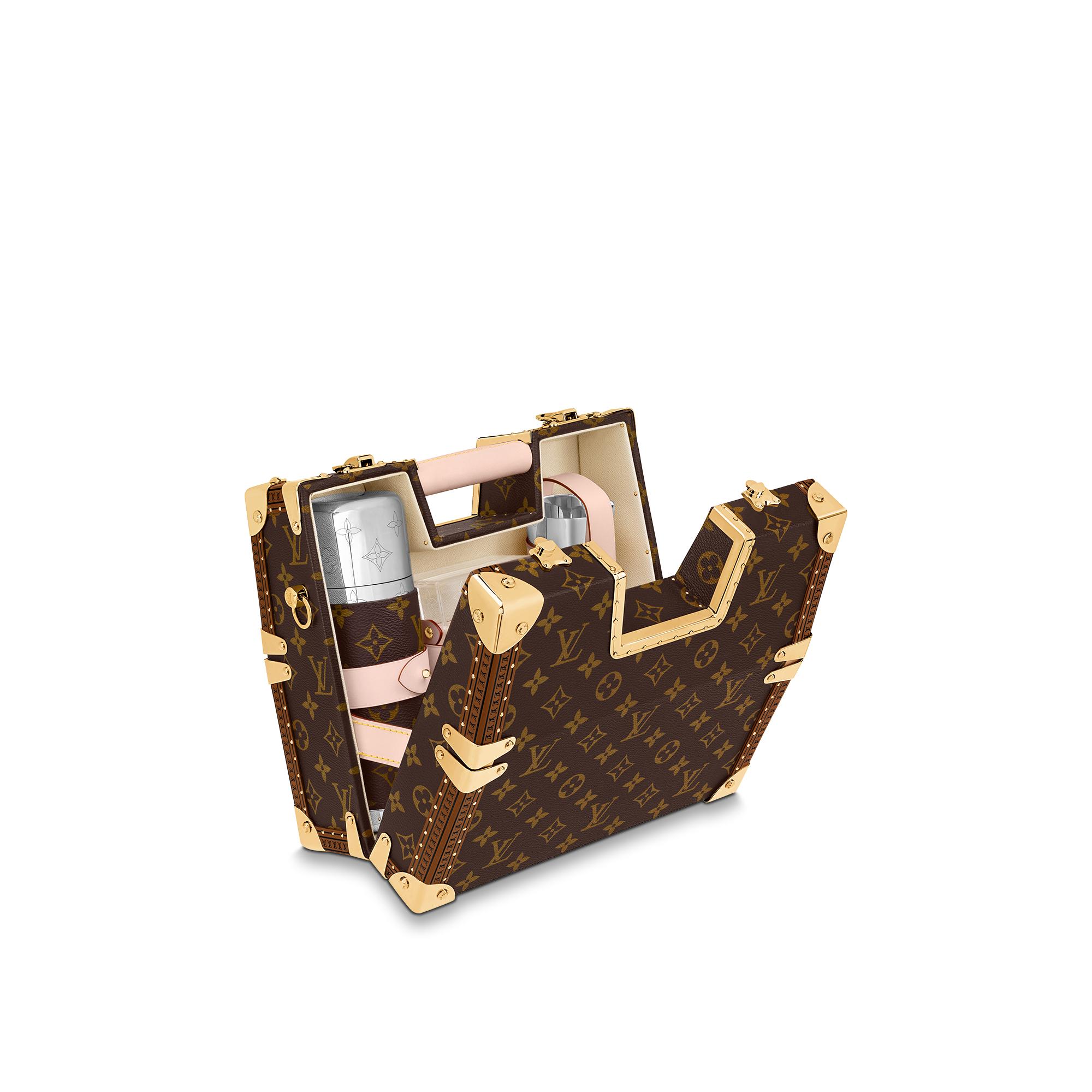 LV} - LVMonogram - LVLes Extraordinaires硬箱系列 | 路易威登LOUIS VUITTON官网 (产品缩放)