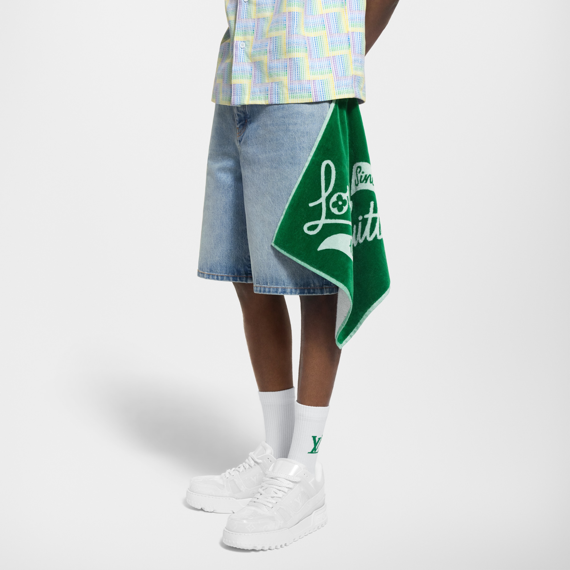 LV} - LVS00 - LV硬箱、旅行和家居运动用品和游戏 | 路易威登LOUIS VUITTON官网 (产品缩放)